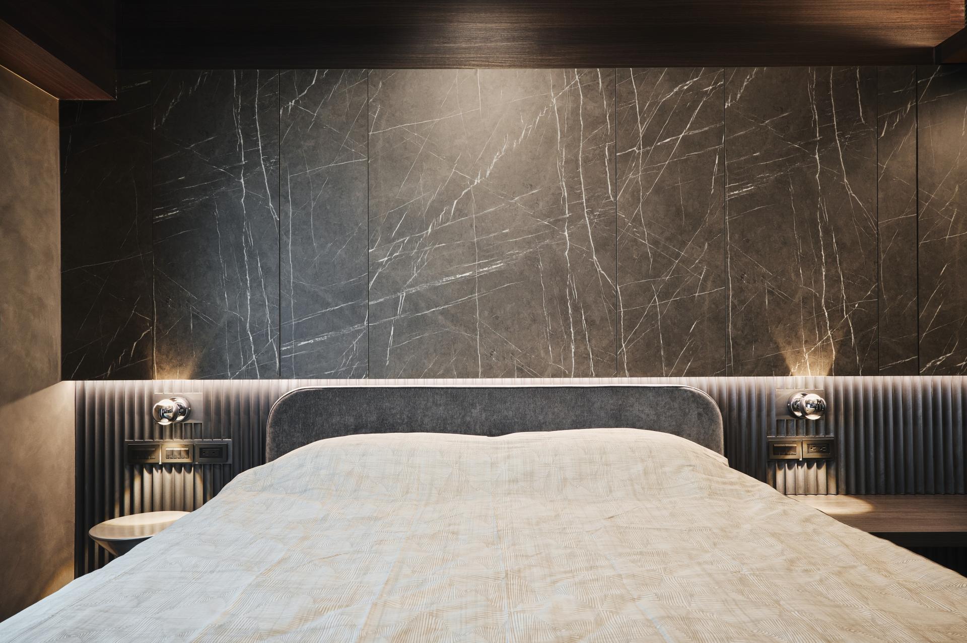 London Design Awards Winner - Silent Obsidian