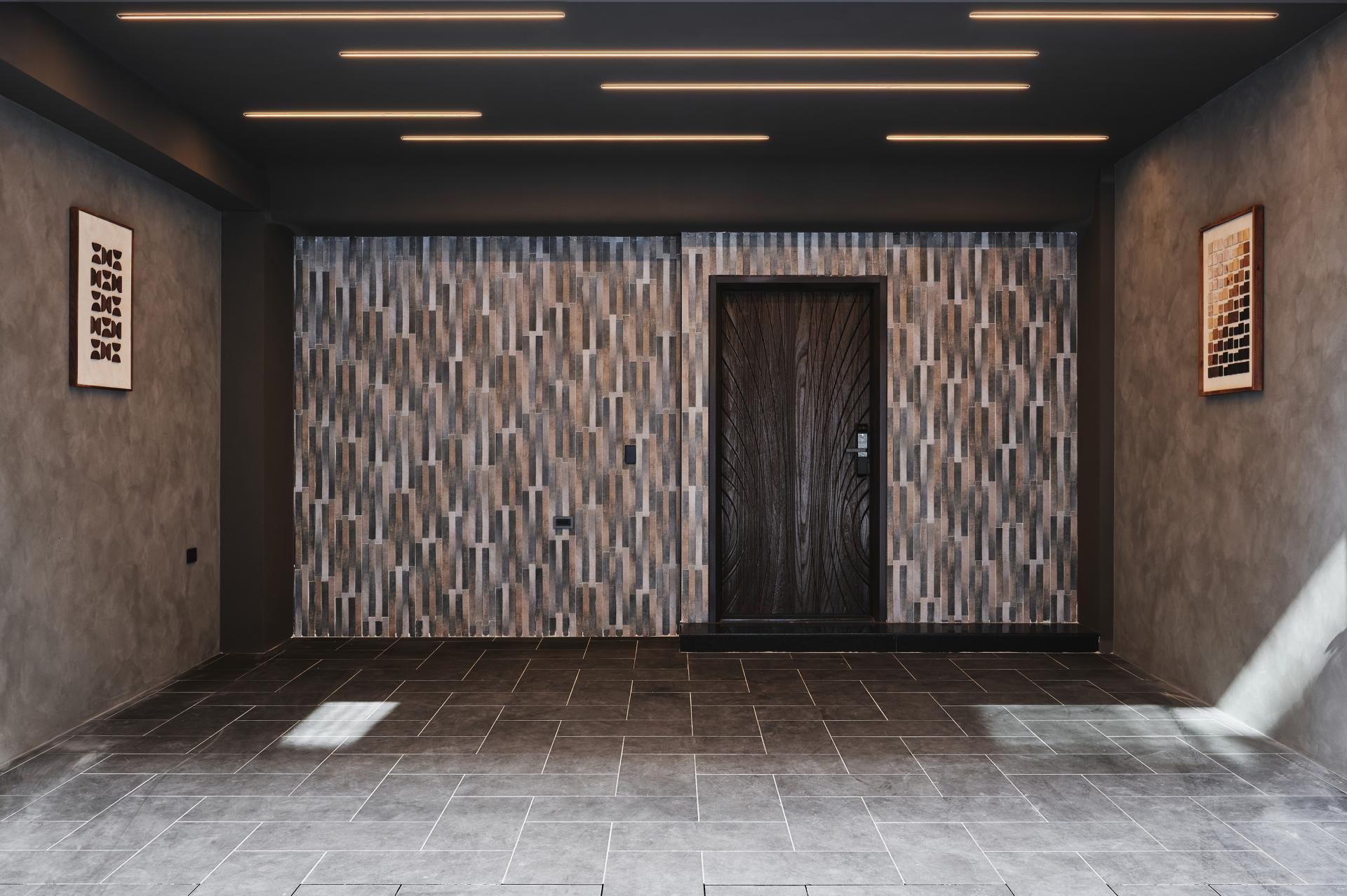 London Design Awards Winner - Silent Obsidian