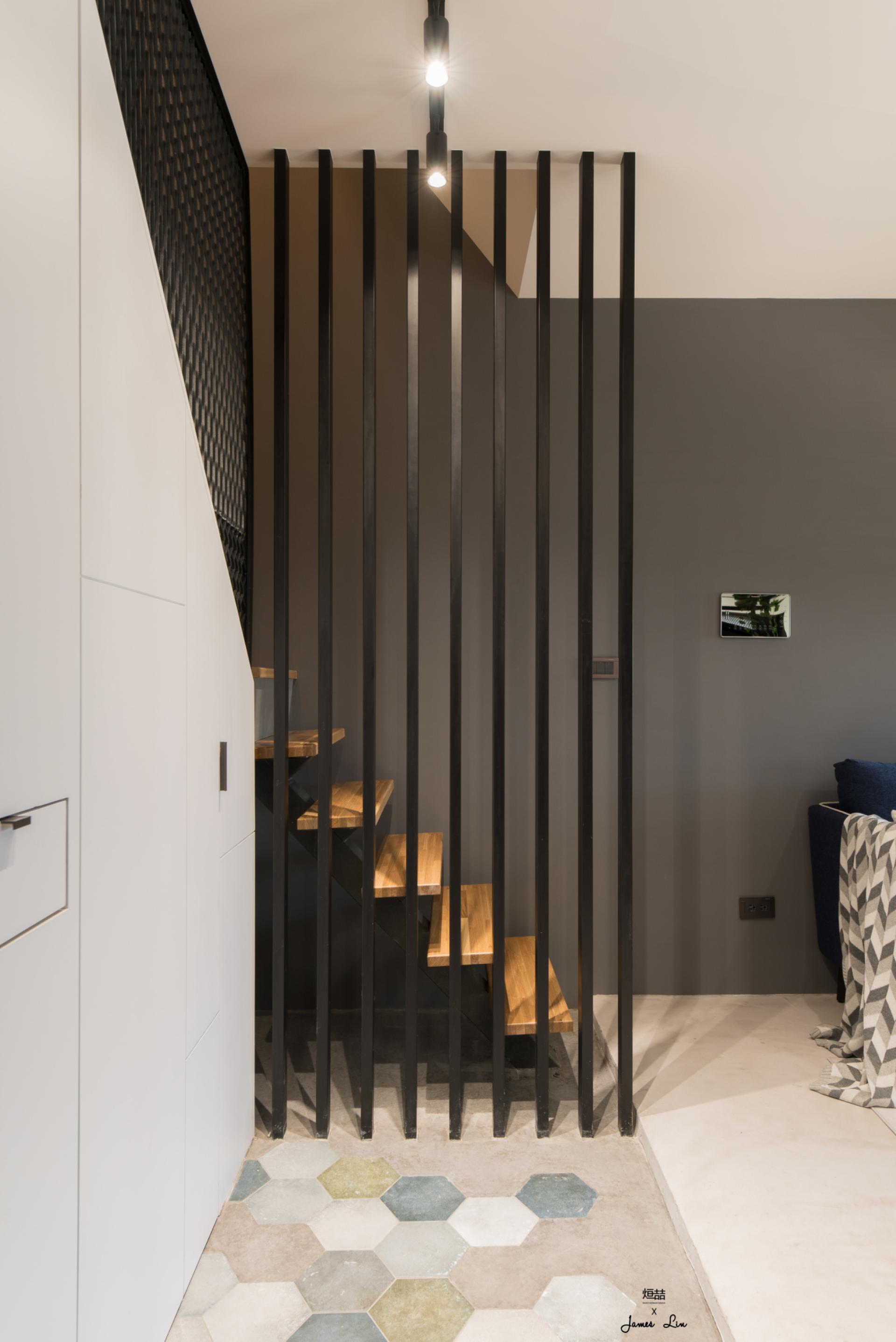 London Design Awards Winner - Ascending Serenity: Poetry of Thresholds