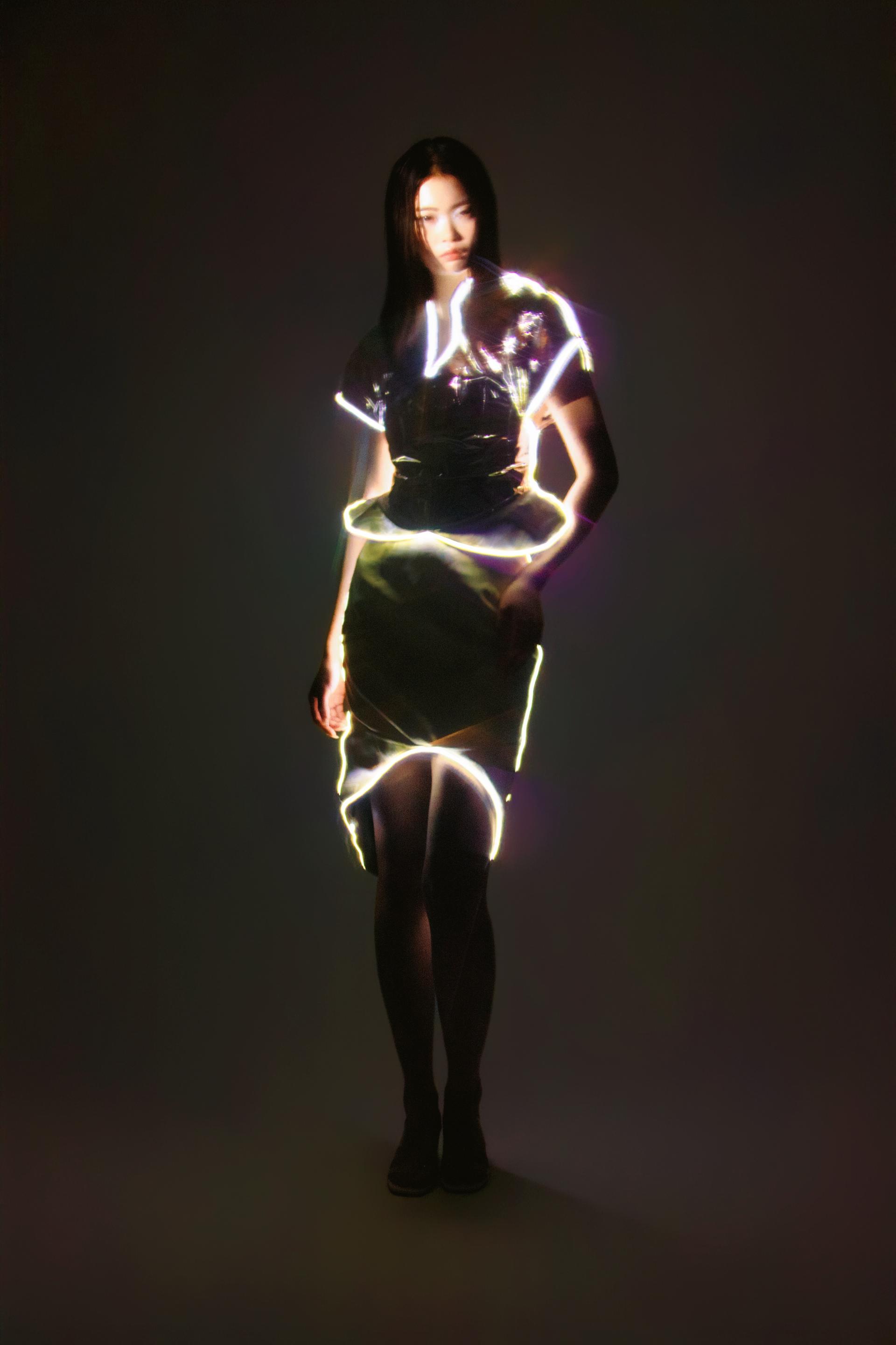 London Design Awards Winner - Out of Focus Glow