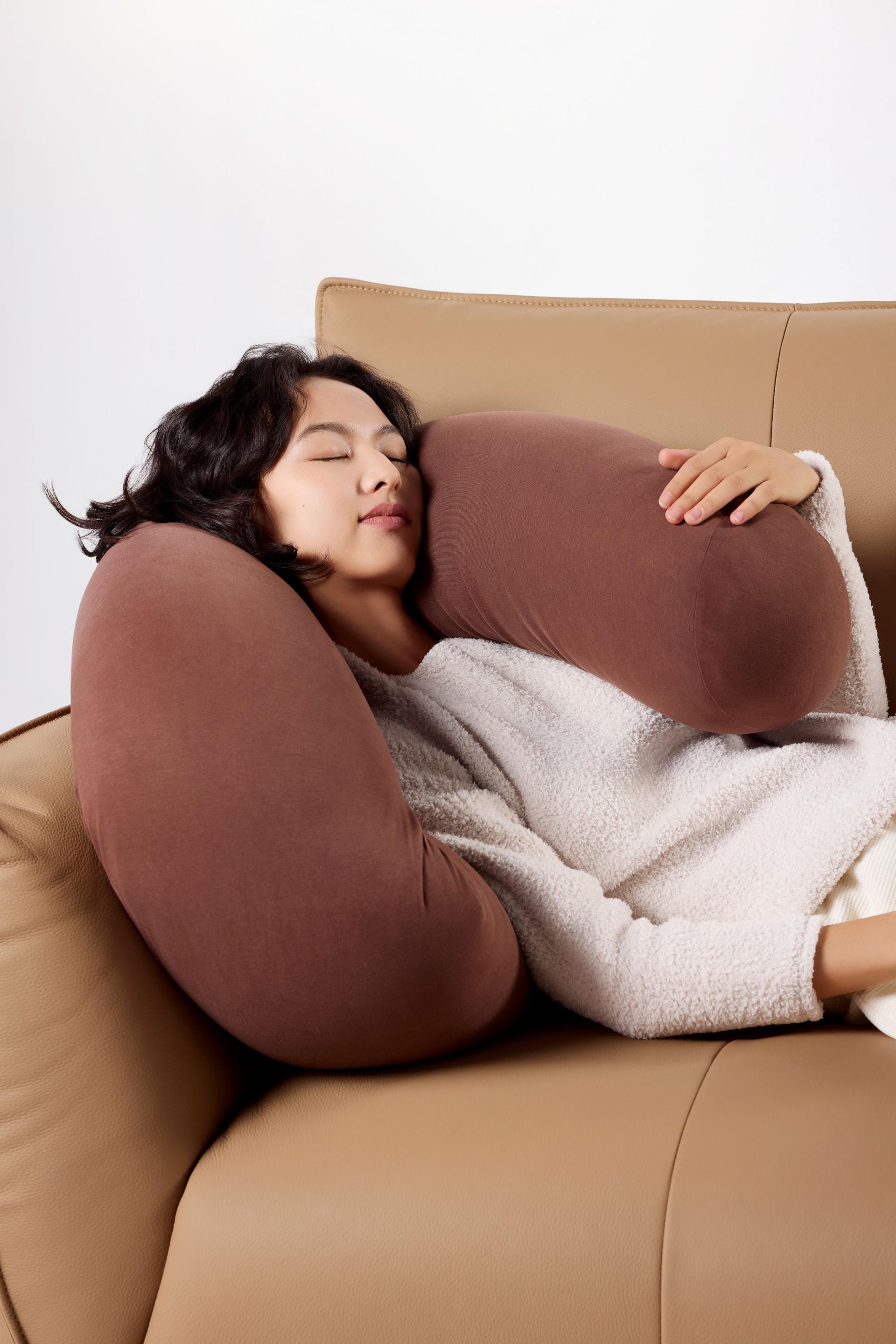 London Design Awards Winner - NazzleNest FlowForm Pillow