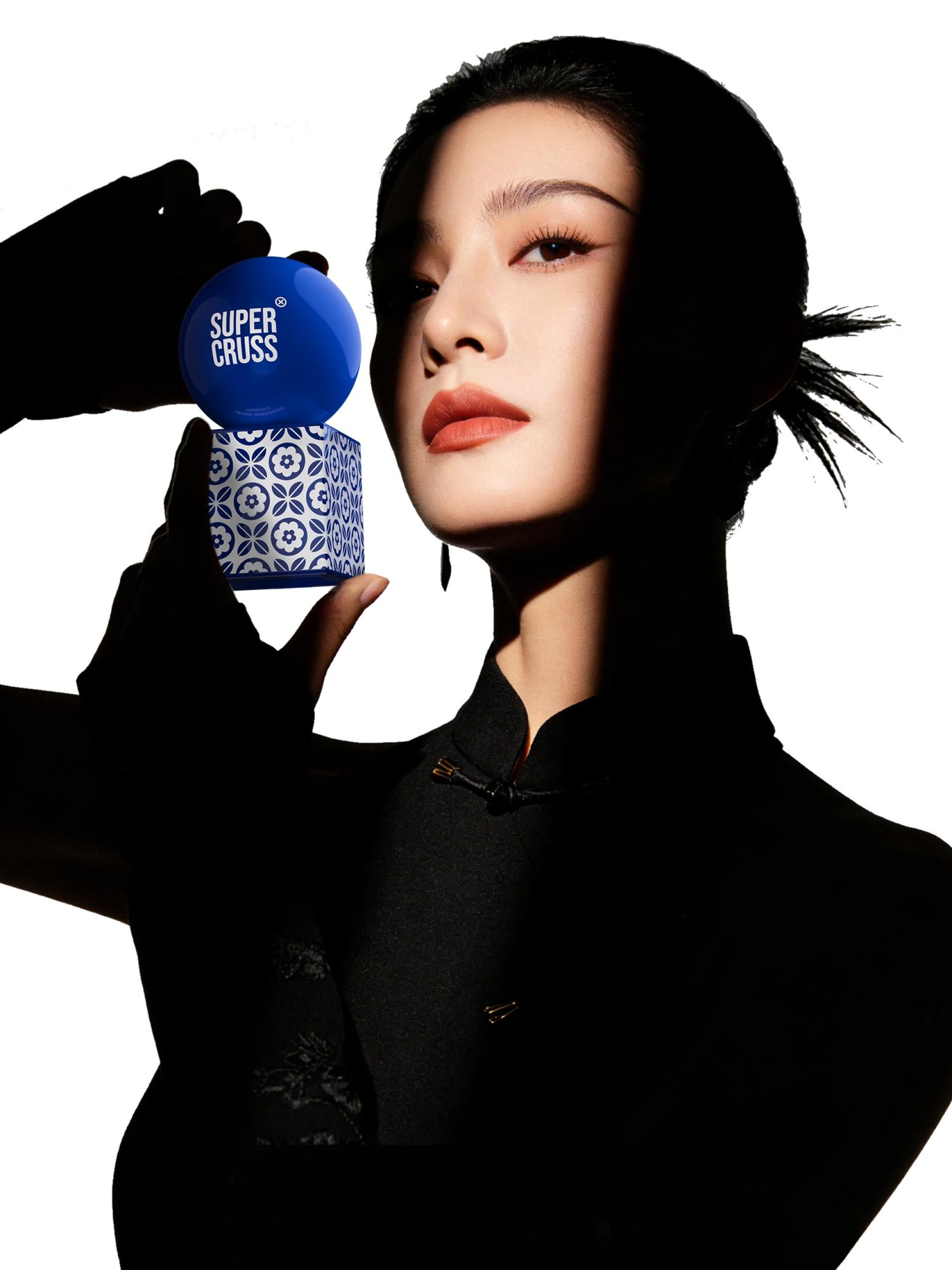 London Design Awards Winner - SUPERCRUSS  KRORAN Lady Perfume