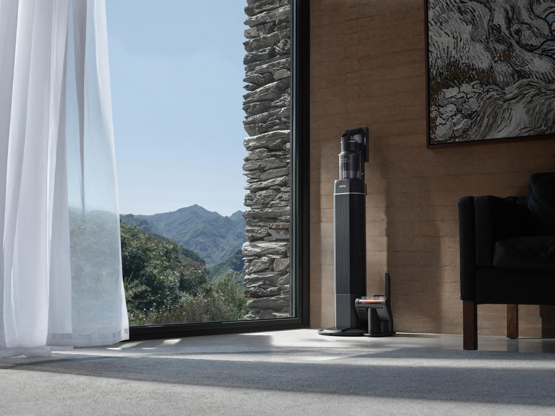 London Design Awards Winner - MOVA G70 Station