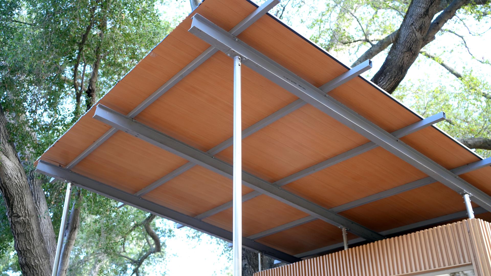 London Design Awards Winner -  Vineyard Nomad
