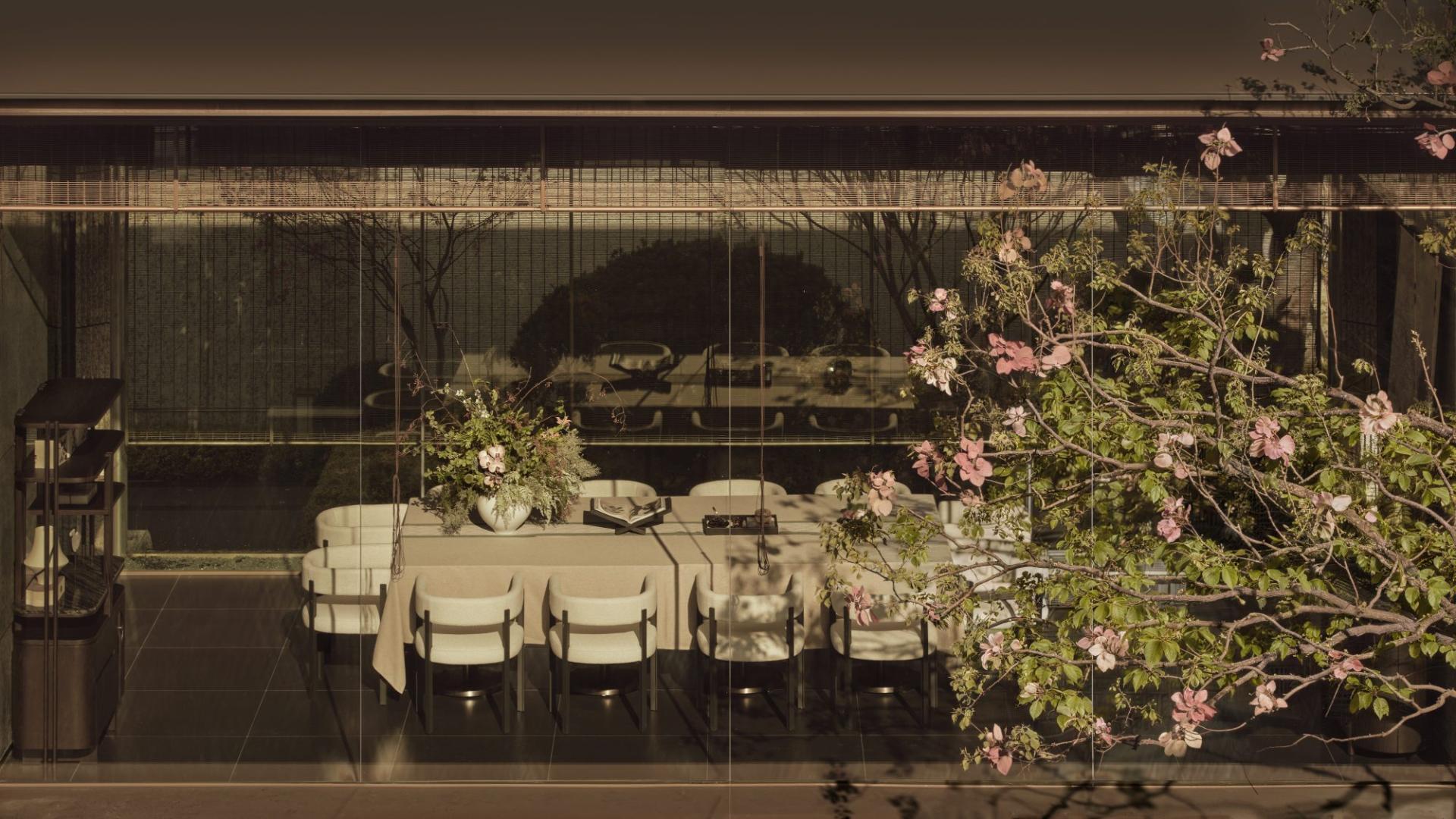 London Design Awards Winner - EMERALD VILLA