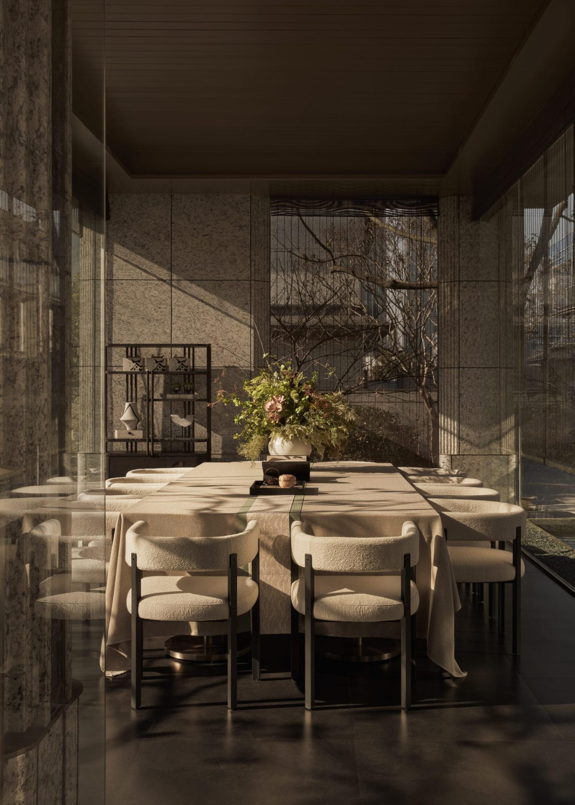 London Design Awards Winner - EMERALD VILLA