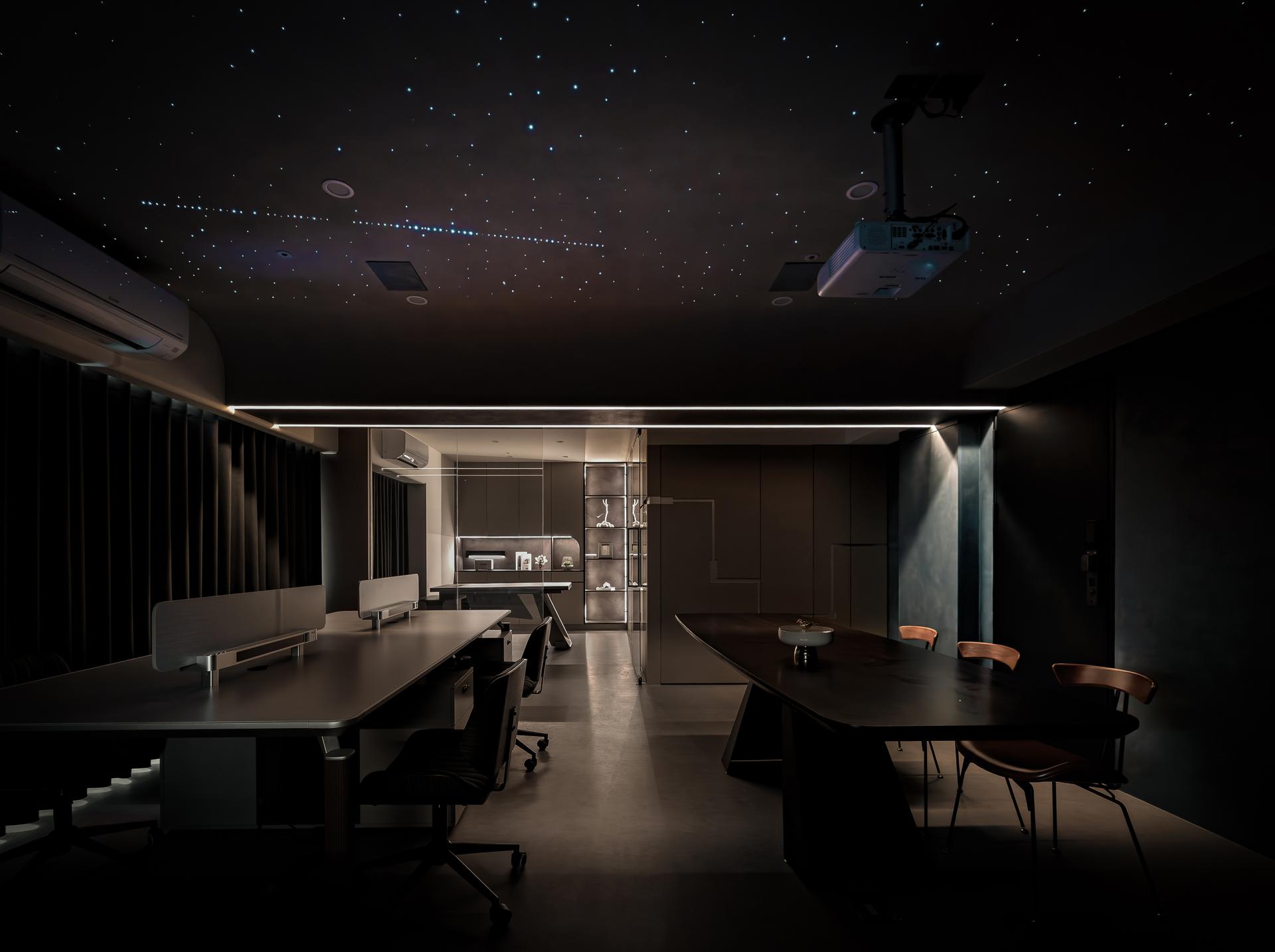 London Design Awards Winner - Midnight Sphere