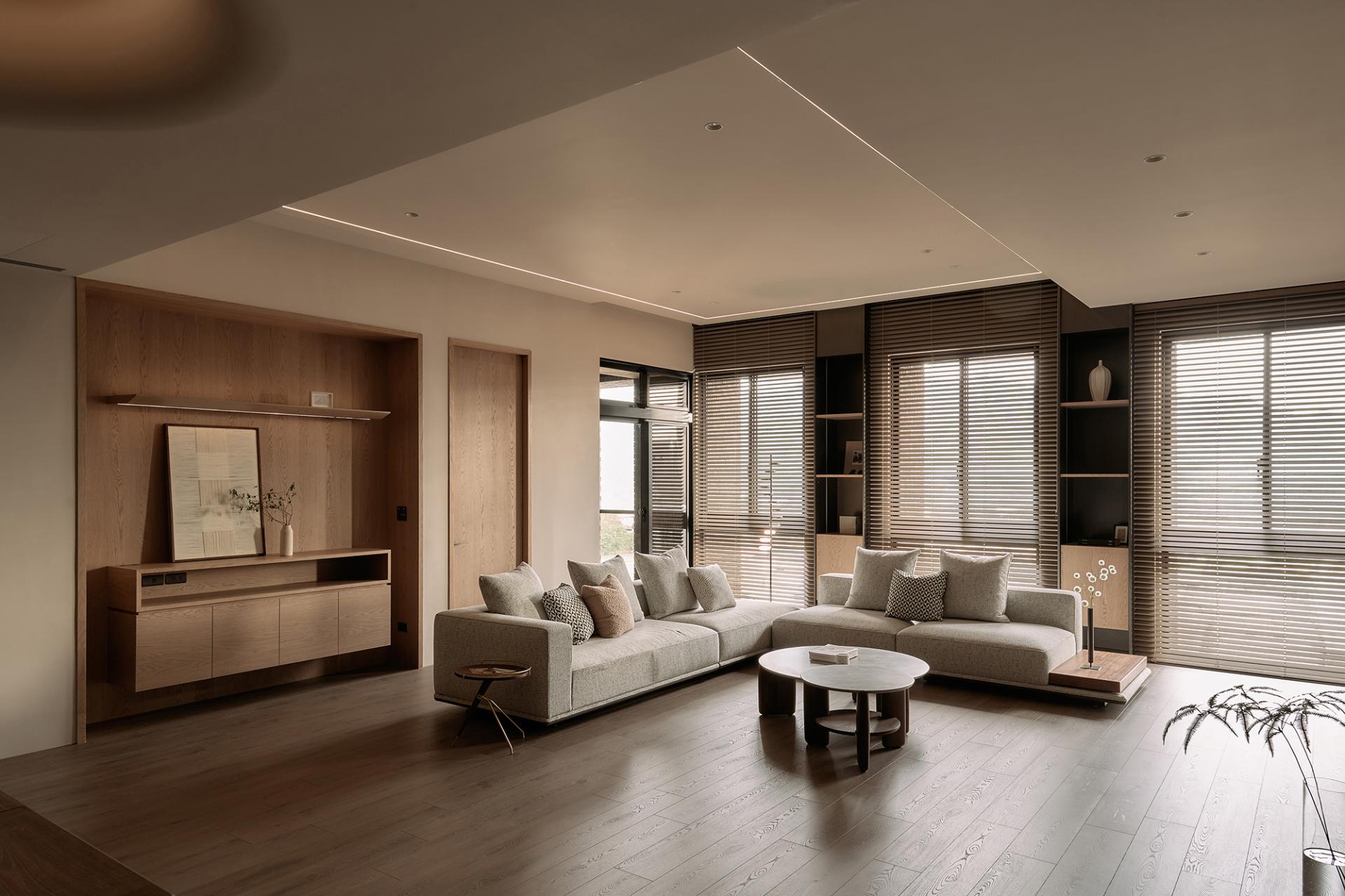 London Design Awards Winner - Resonant Moonlight