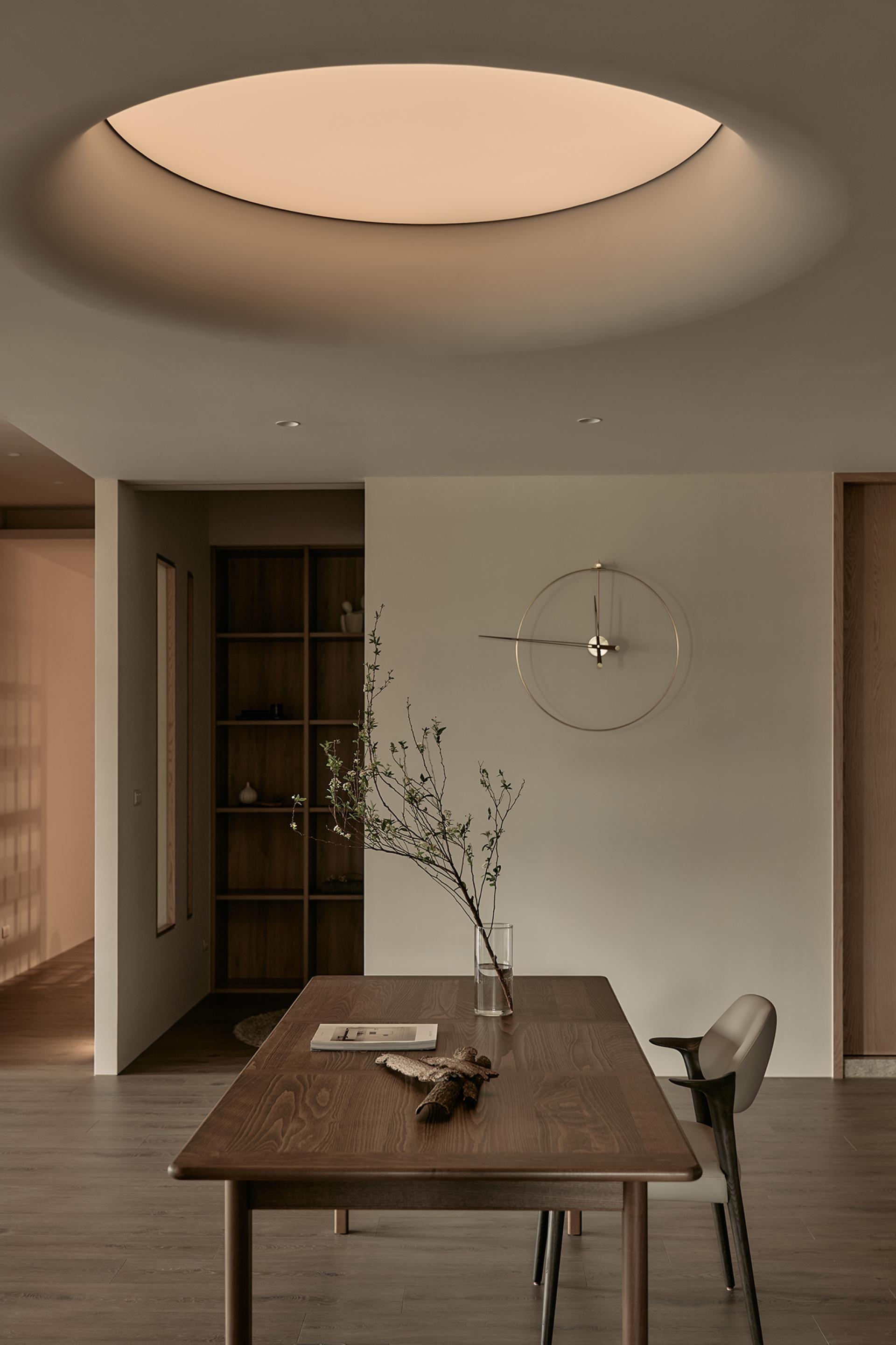 London Design Awards Winner - Resonant Moonlight