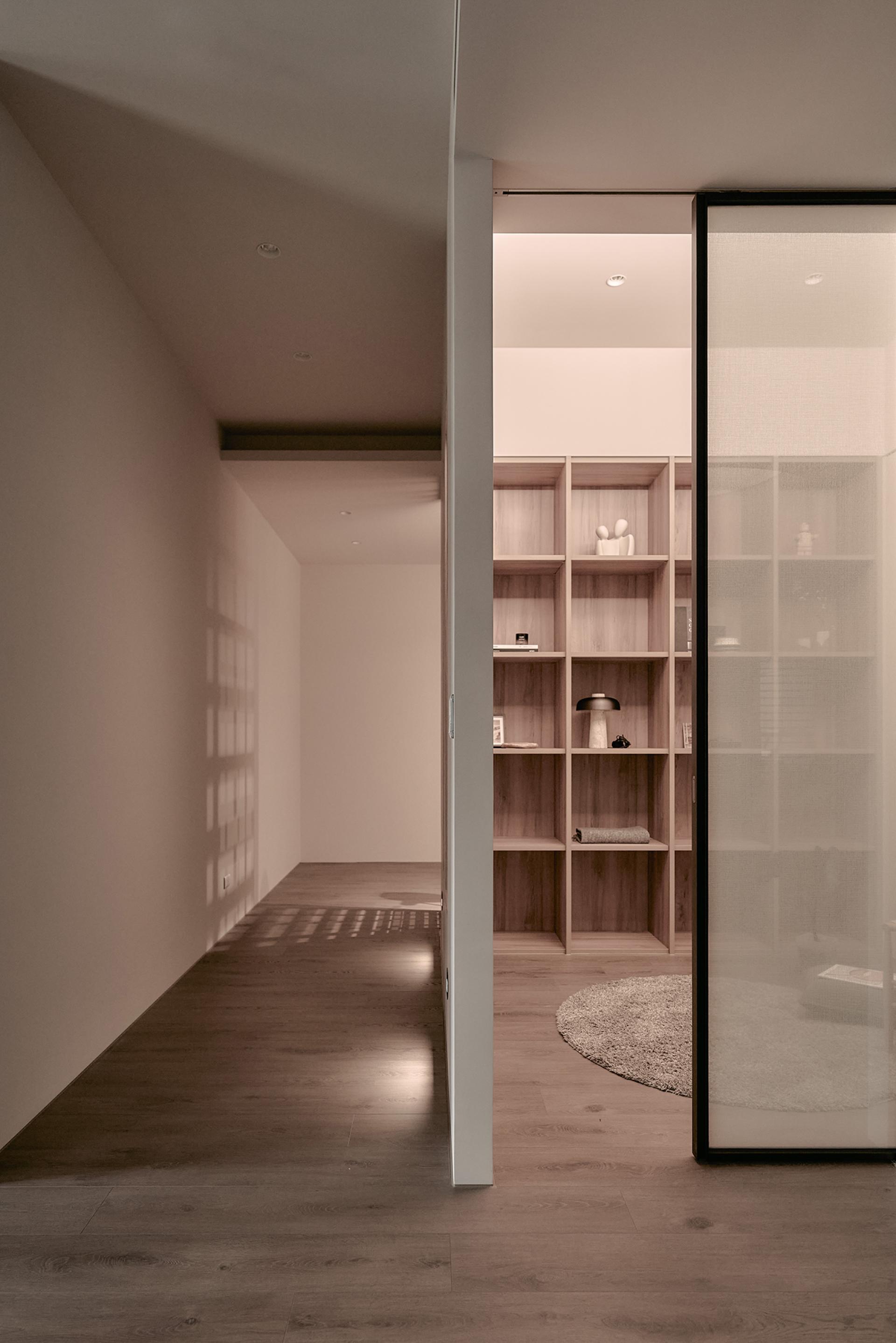 London Design Awards Winner - Resonant Moonlight