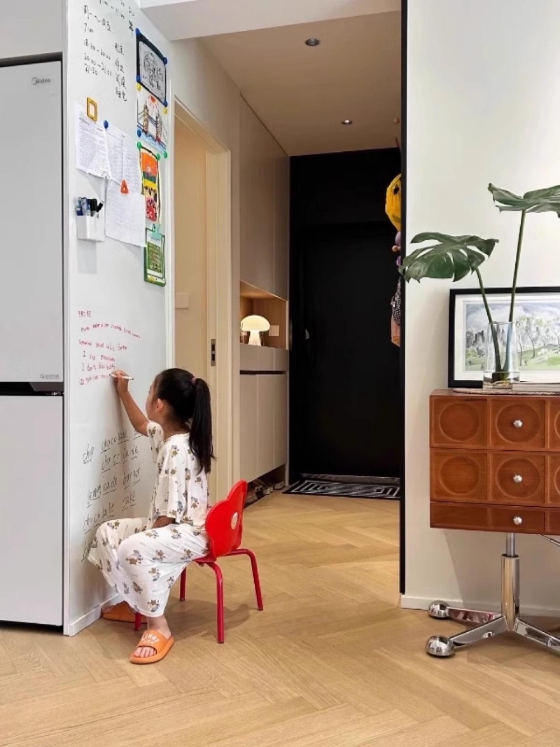London Design Awards Winner - Whiteboard wall stickers