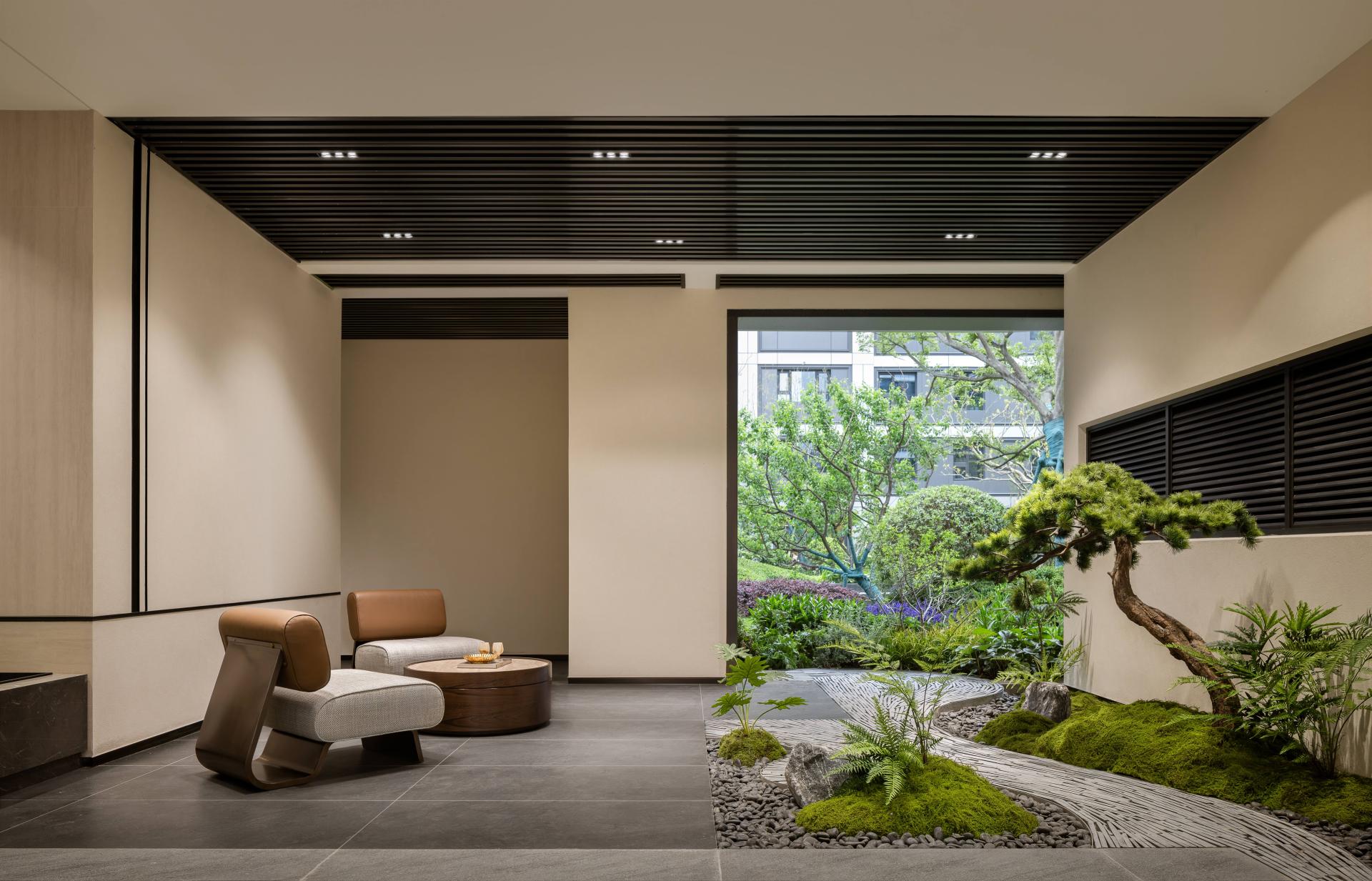 London Design Awards Winner - Honor Mansion Open Floor