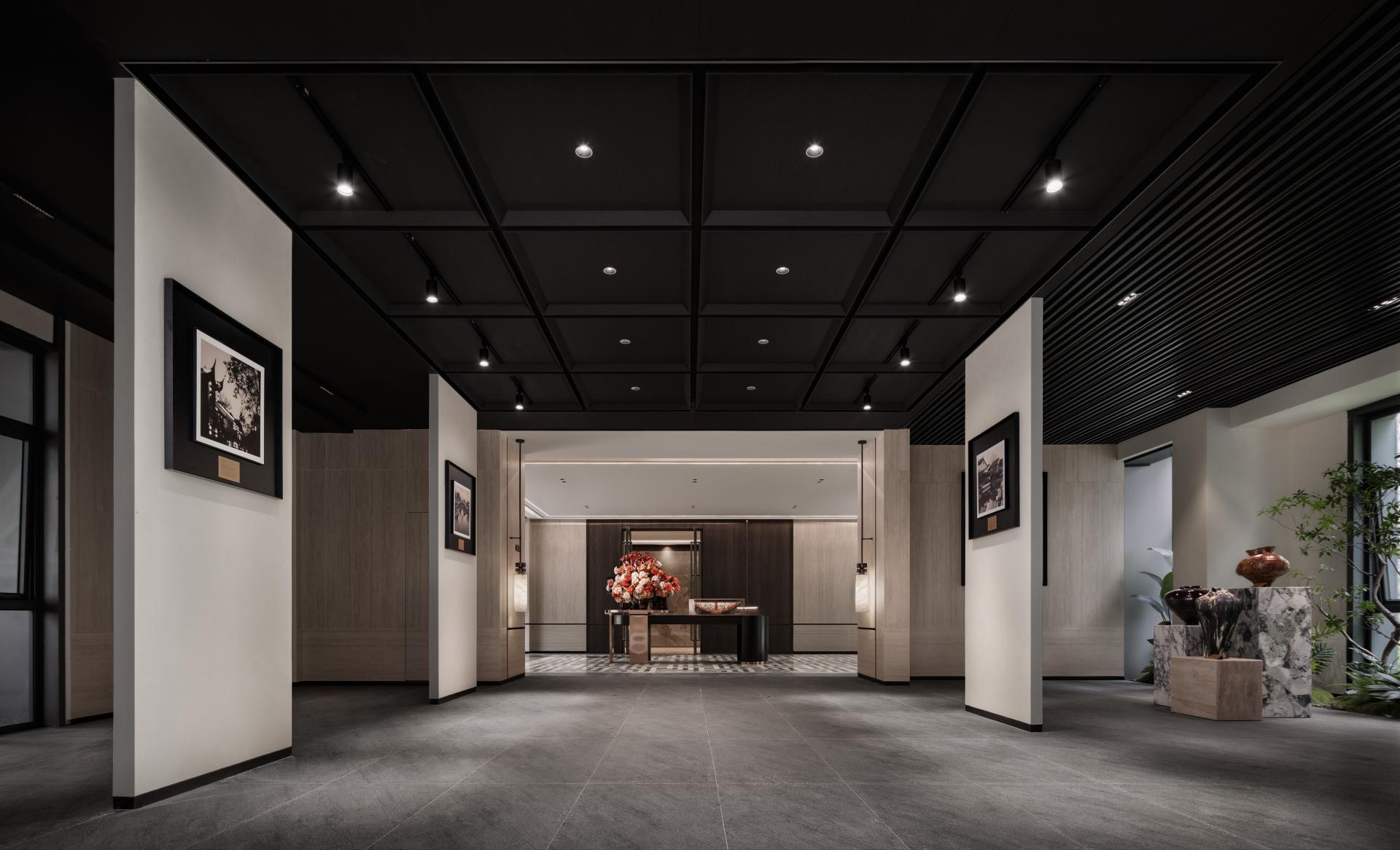 London Design Awards Winner - Honor Mansion Open Floor