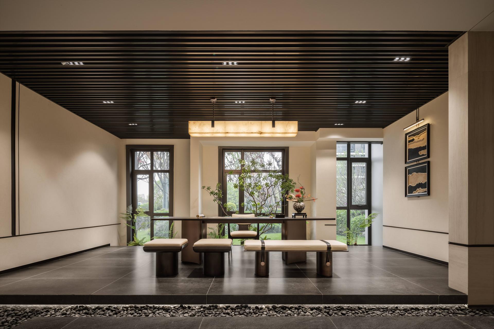 London Design Awards Winner - Honor Mansion Open Floor