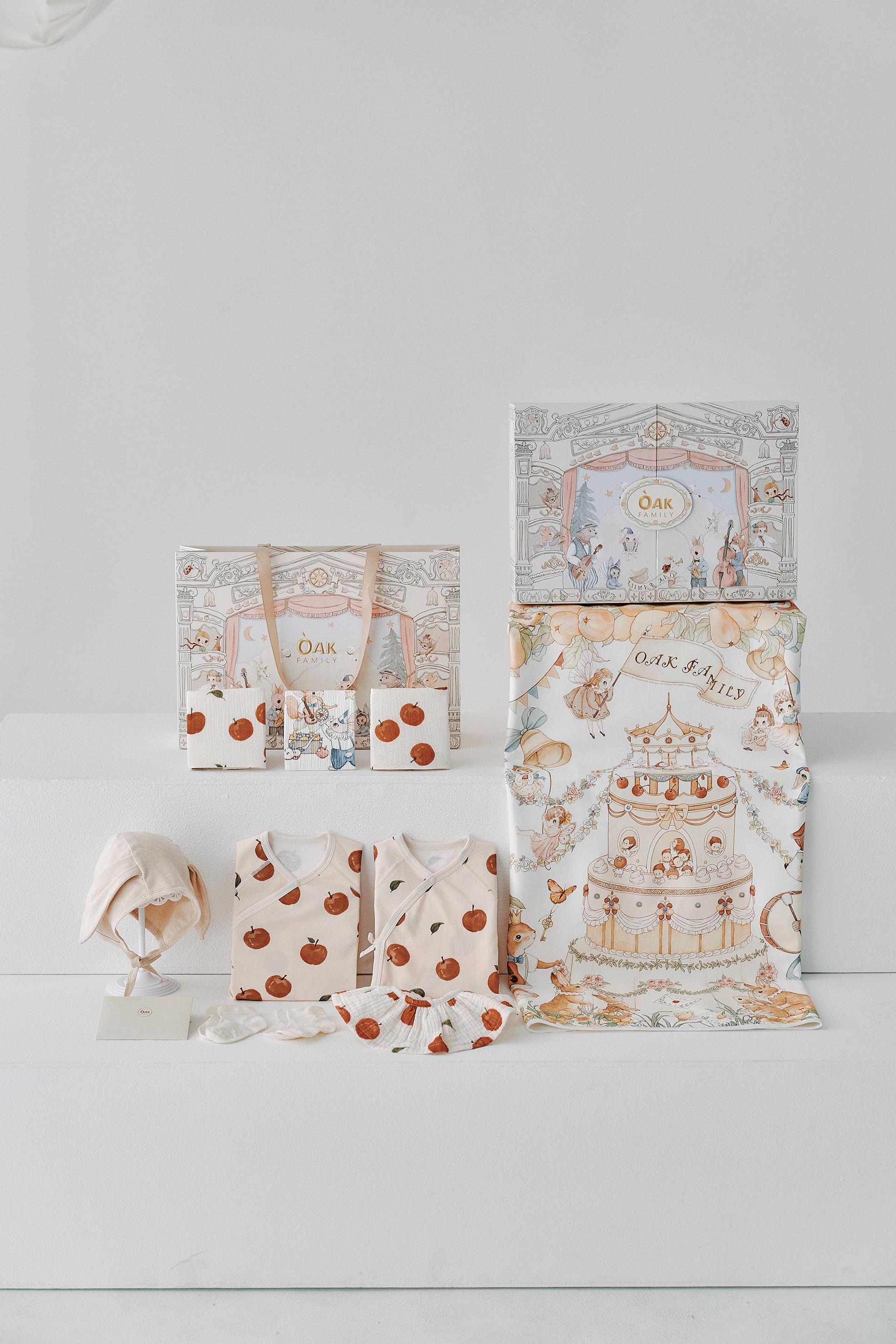 London Design Awards Winner - Musical Theater Gift Box