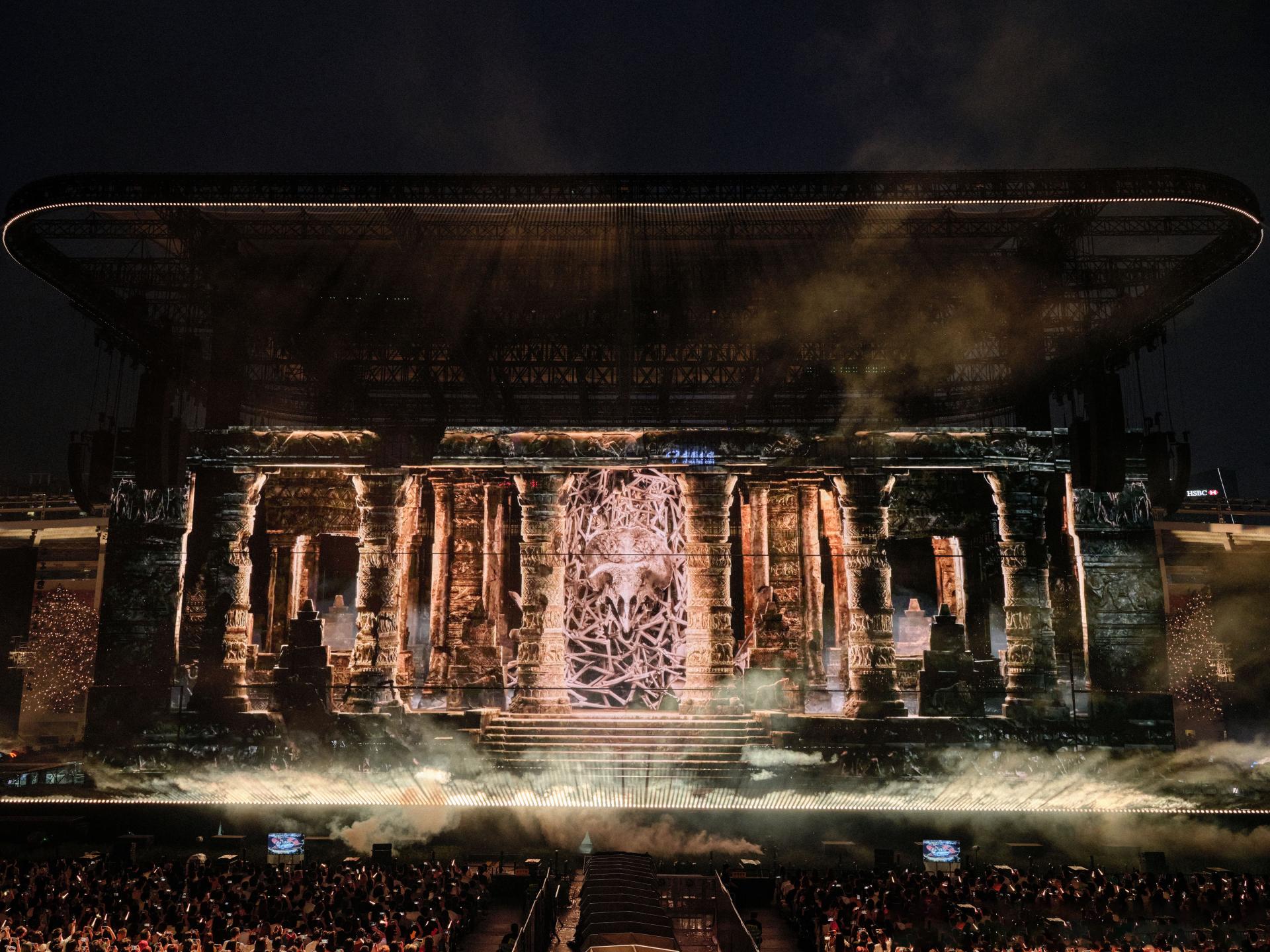 London Design Awards Winner - Joker Xue “King of the Beasts” Tour