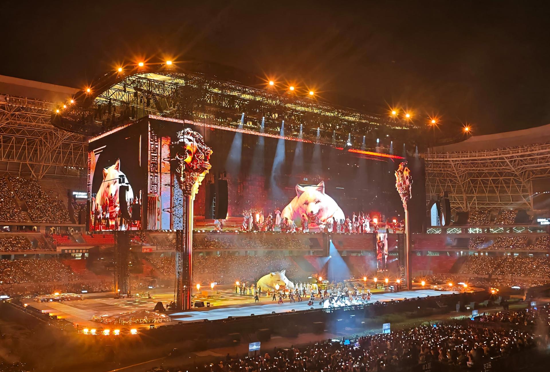 London Design Awards Winner - Joker Xue “King of the Beasts” Tour