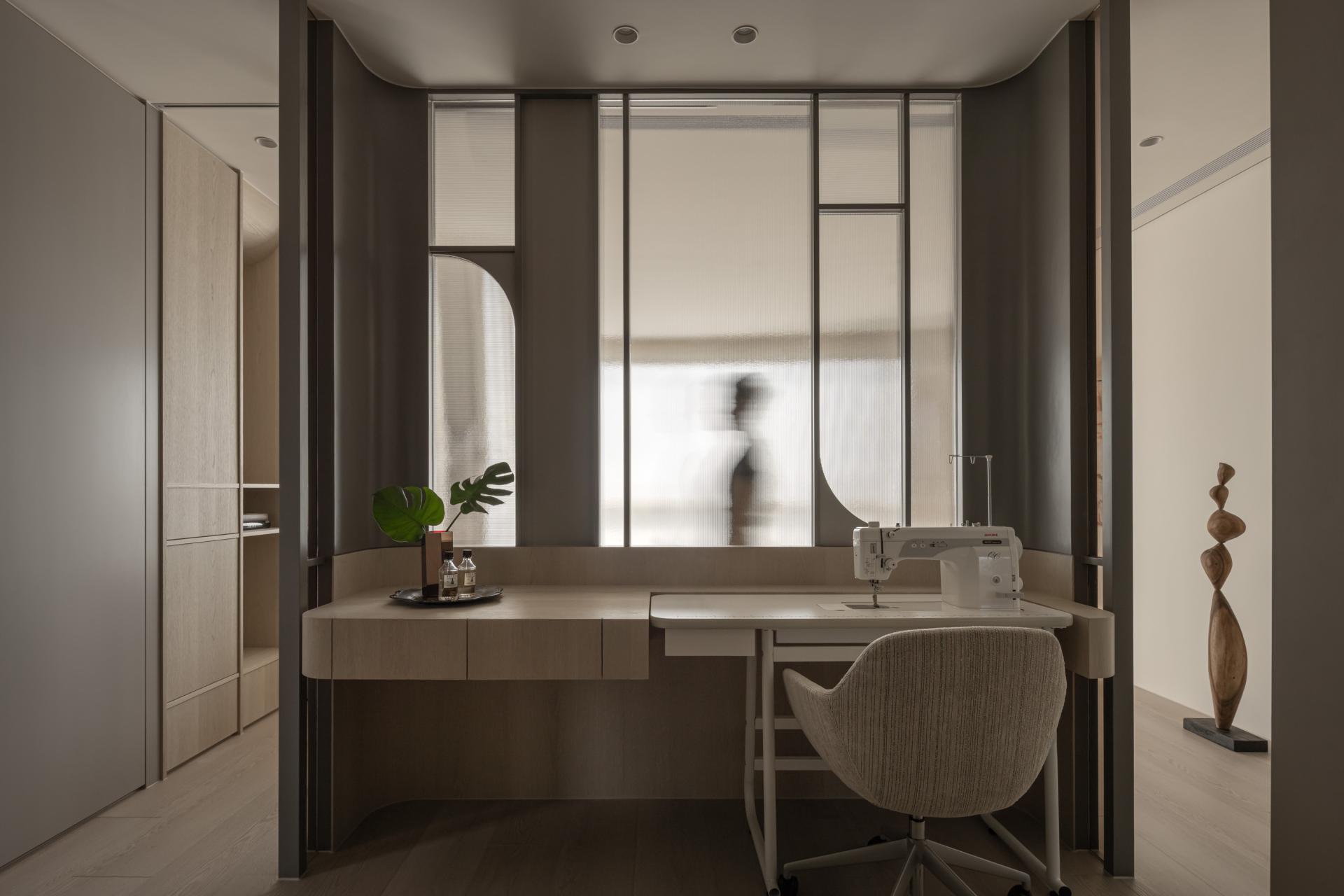 London Design Awards Winner - Quiet Bloom