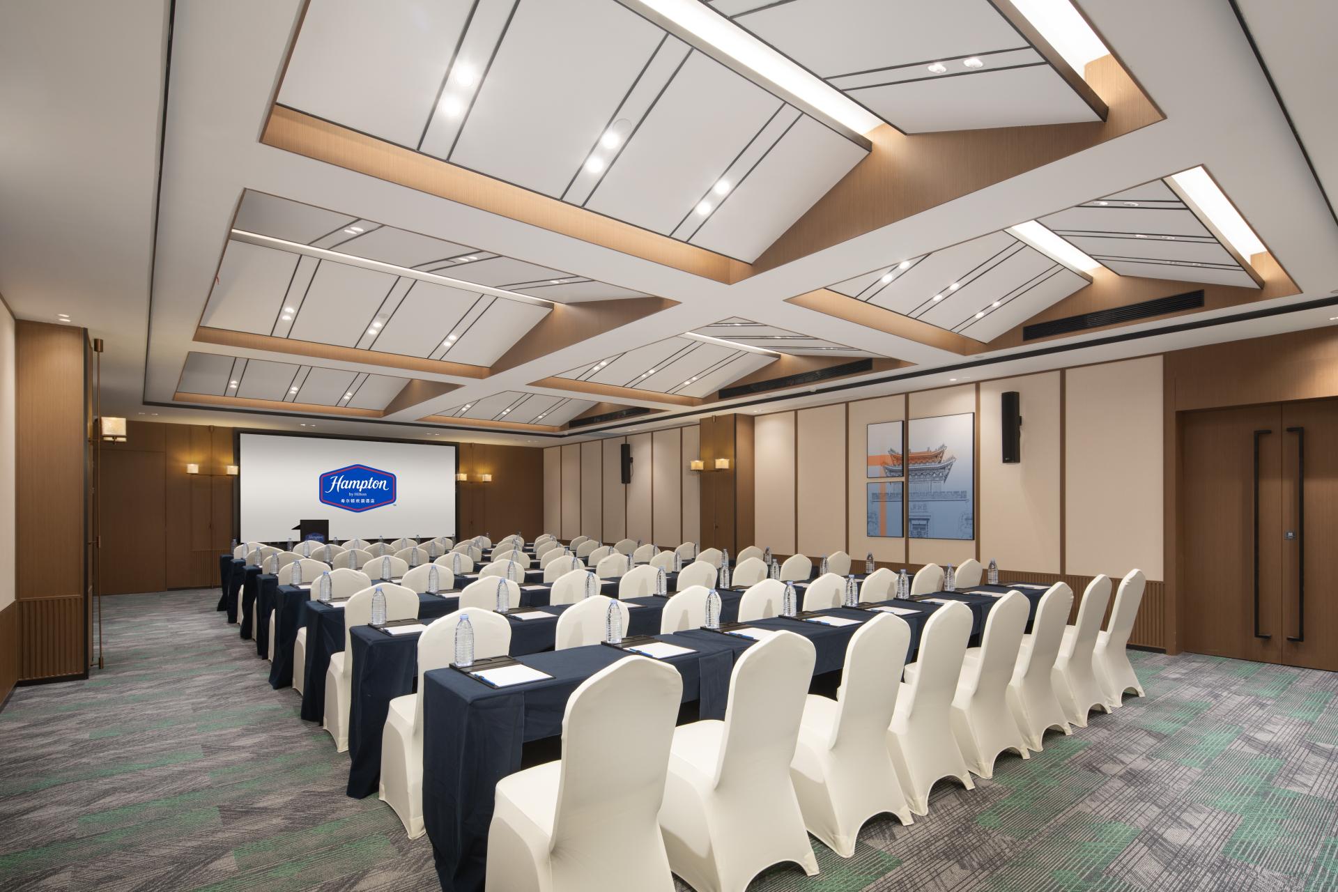London Design Awards Winner - Hampton by Hilton Kaifeng
