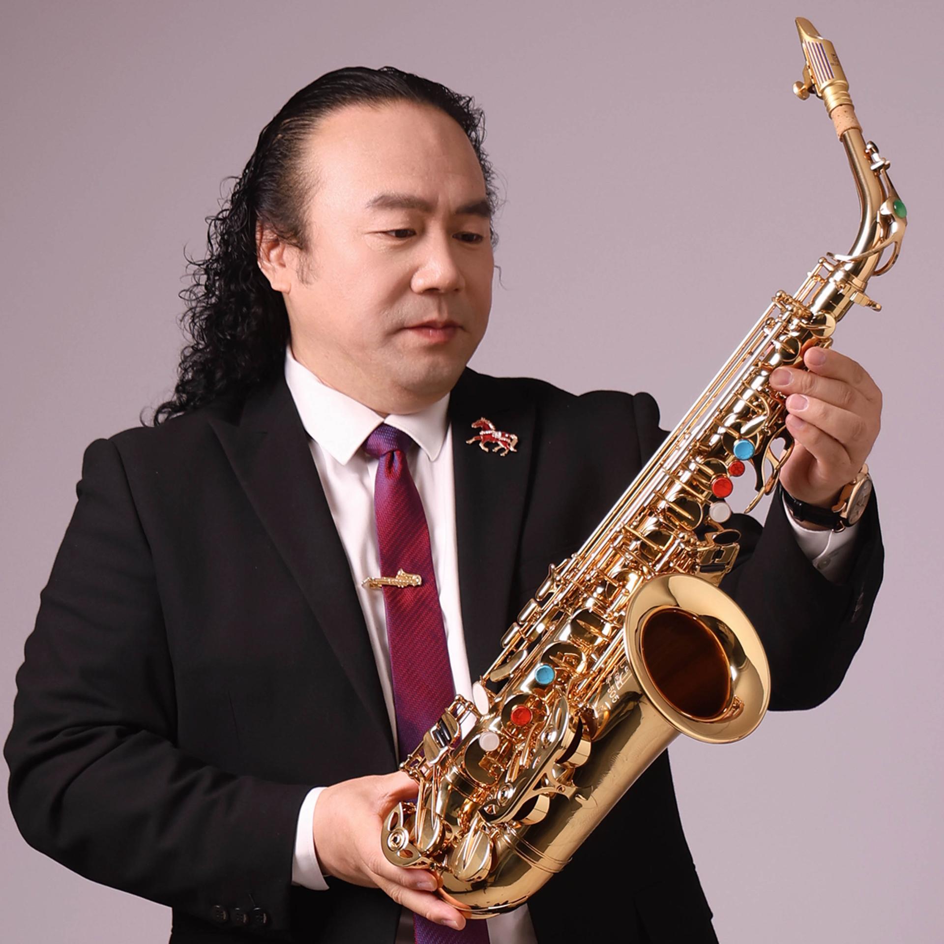 London Design Awards Winner - Lige Five Elements Saxophone