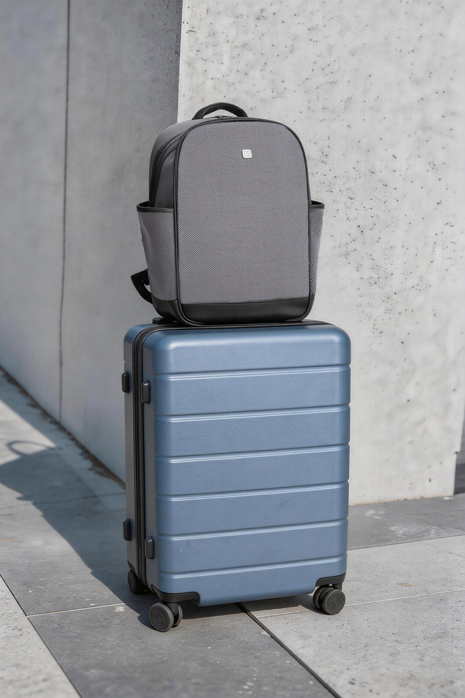 London Design Awards Winner - Ever Advanced Knit Zipper Backpack