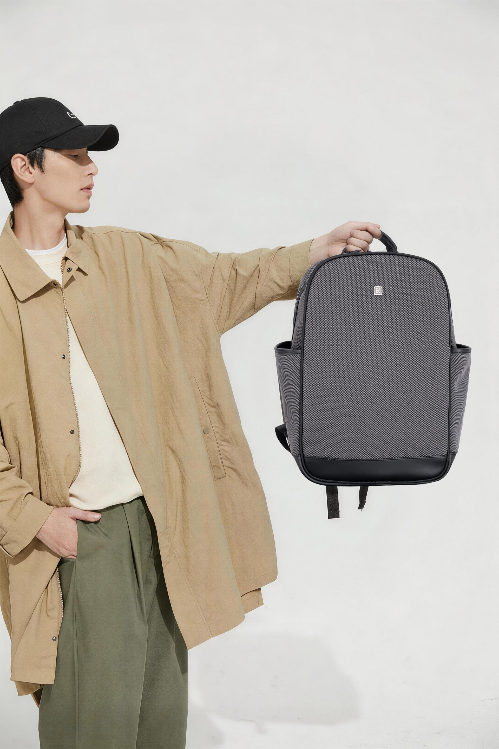 London Design Awards Winner - Ever Advanced Knit Zipper Backpack