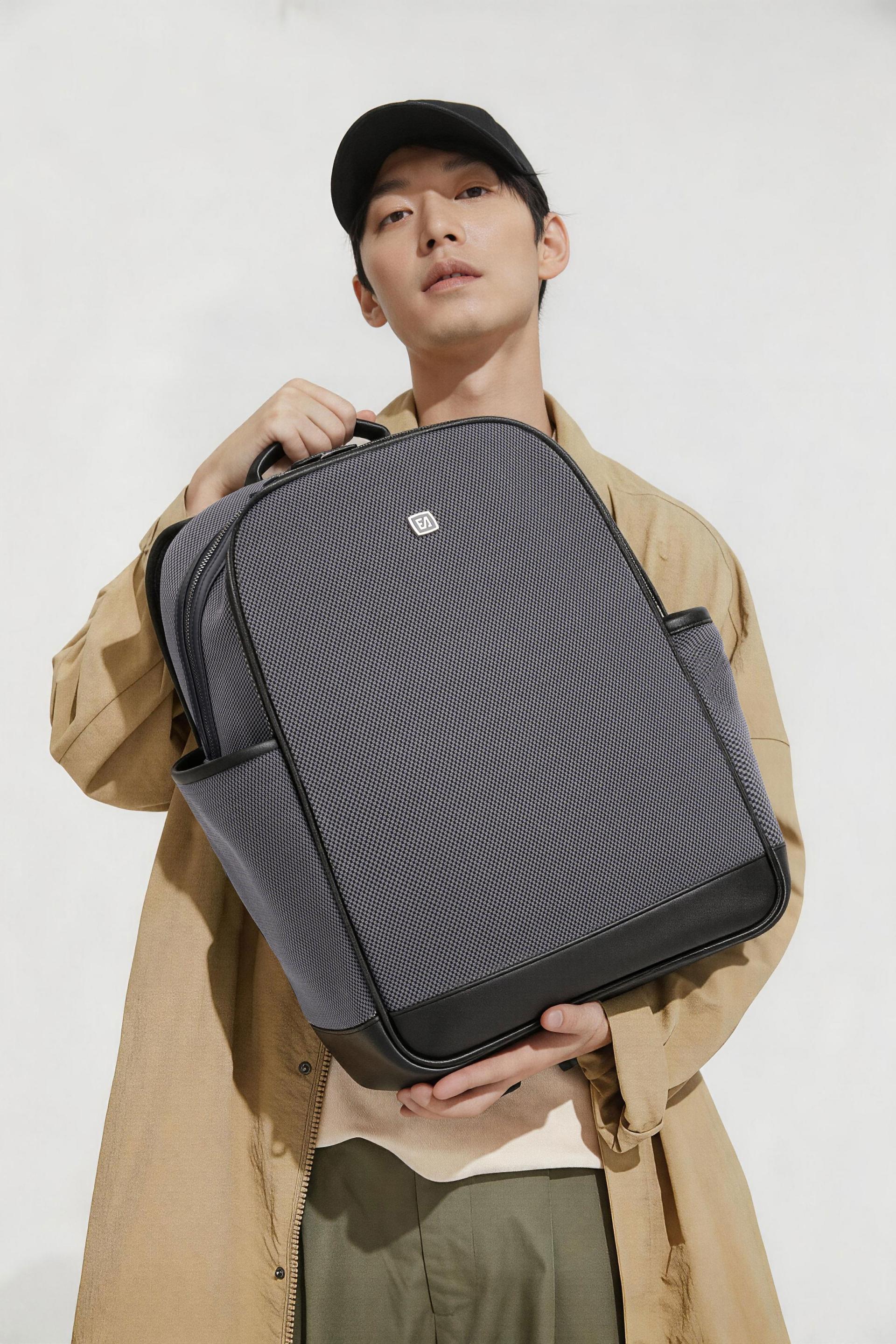 London Design Awards Winner - Ever Advanced Knit Zipper Backpack