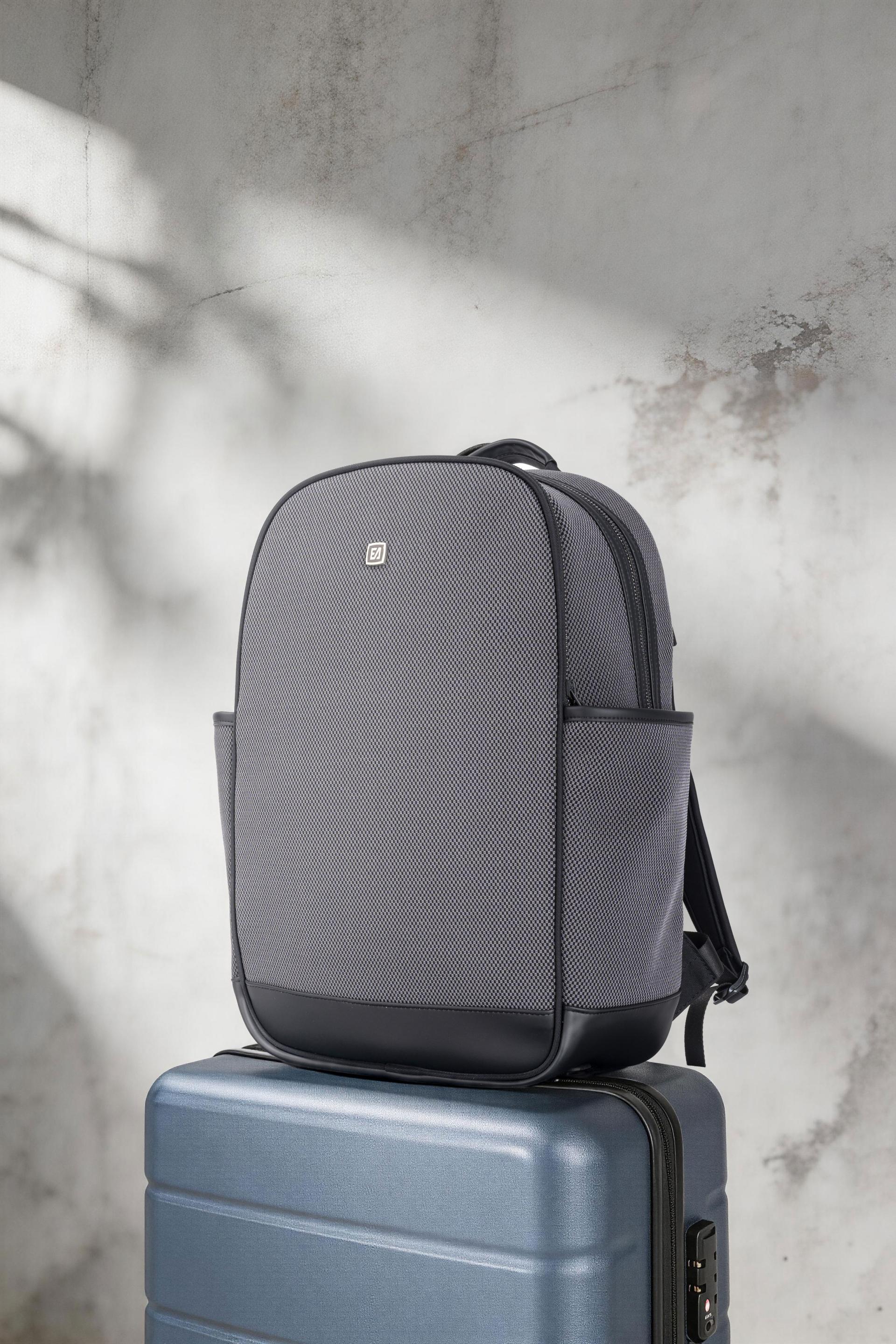 London Design Awards Winner - Ever Advanced Knit Zipper Backpack