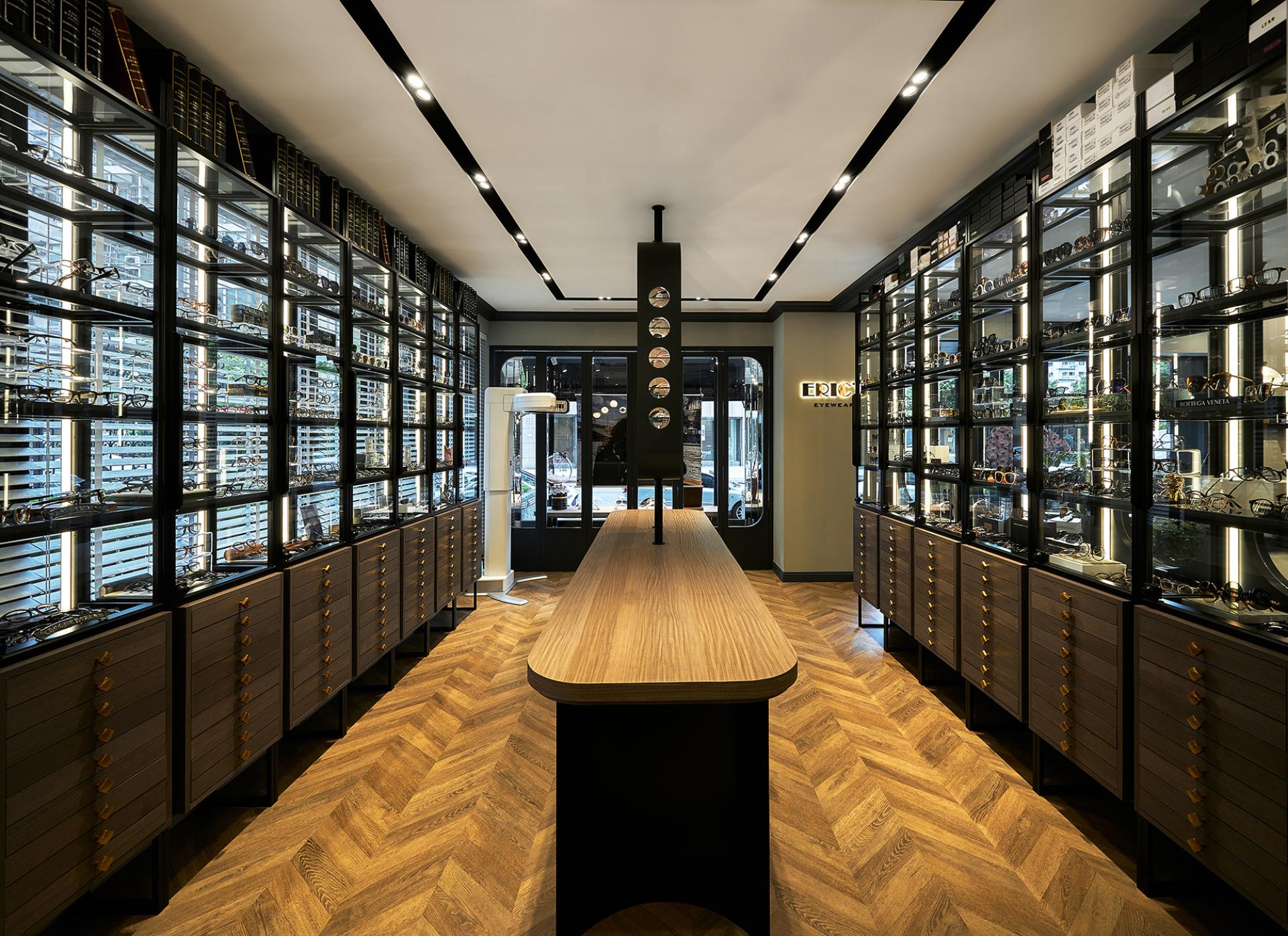 London Design Awards Winner - Moments in Reflection