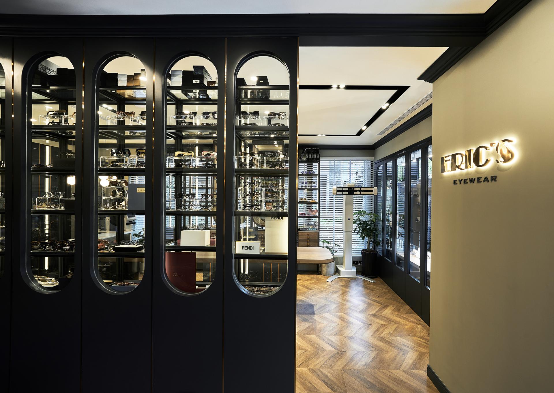 London Design Awards Winner - Moments in Reflection
