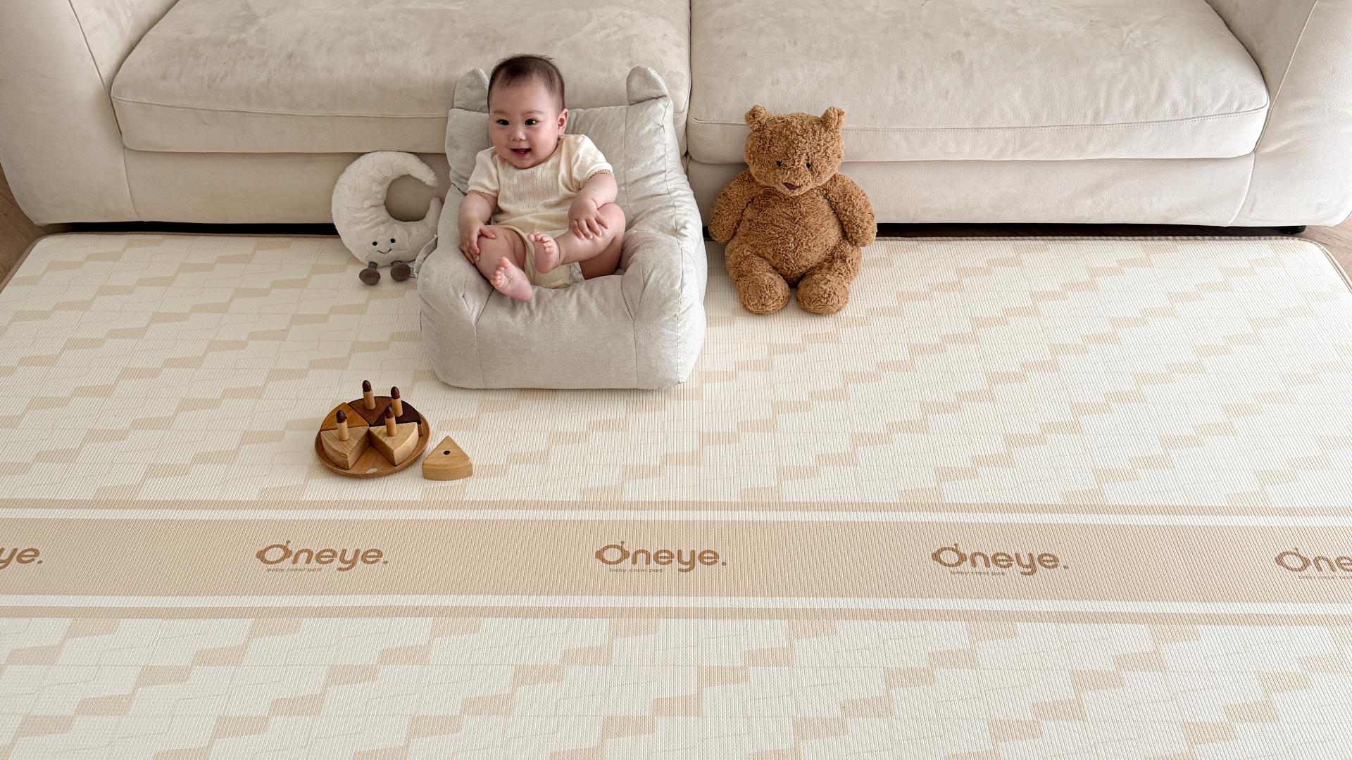 London Design Awards Winner - Oneye Baby Play Mat