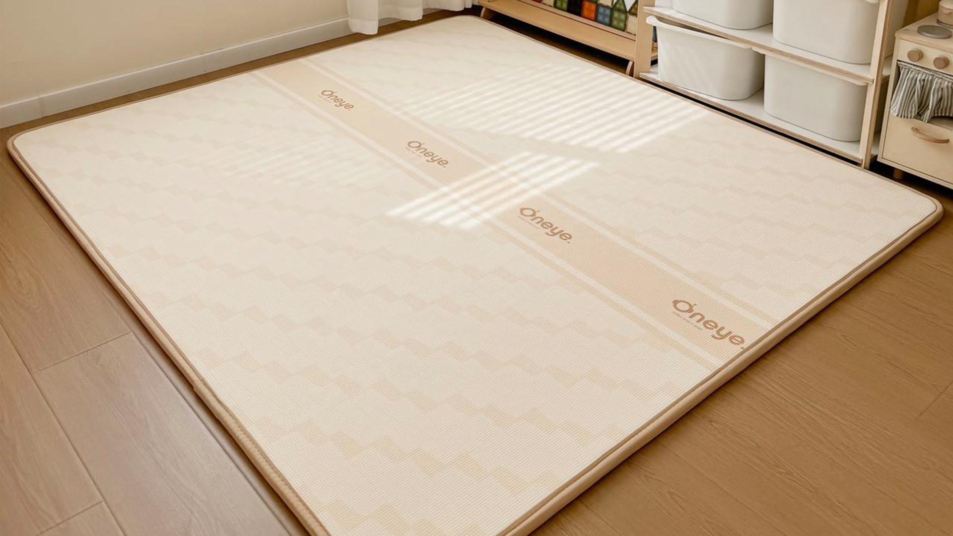 London Design Awards Winner - Oneye Baby Play Mat