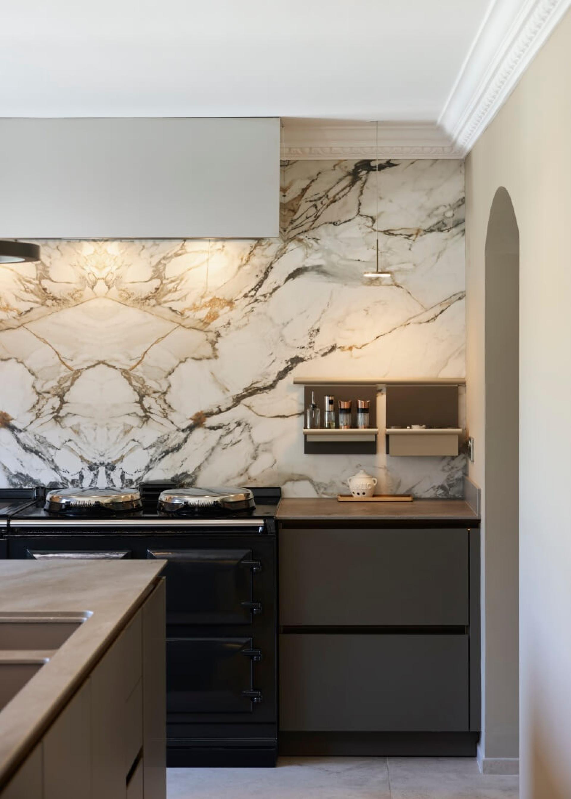 London Design Awards Winner - Sway Country Home Kitchen