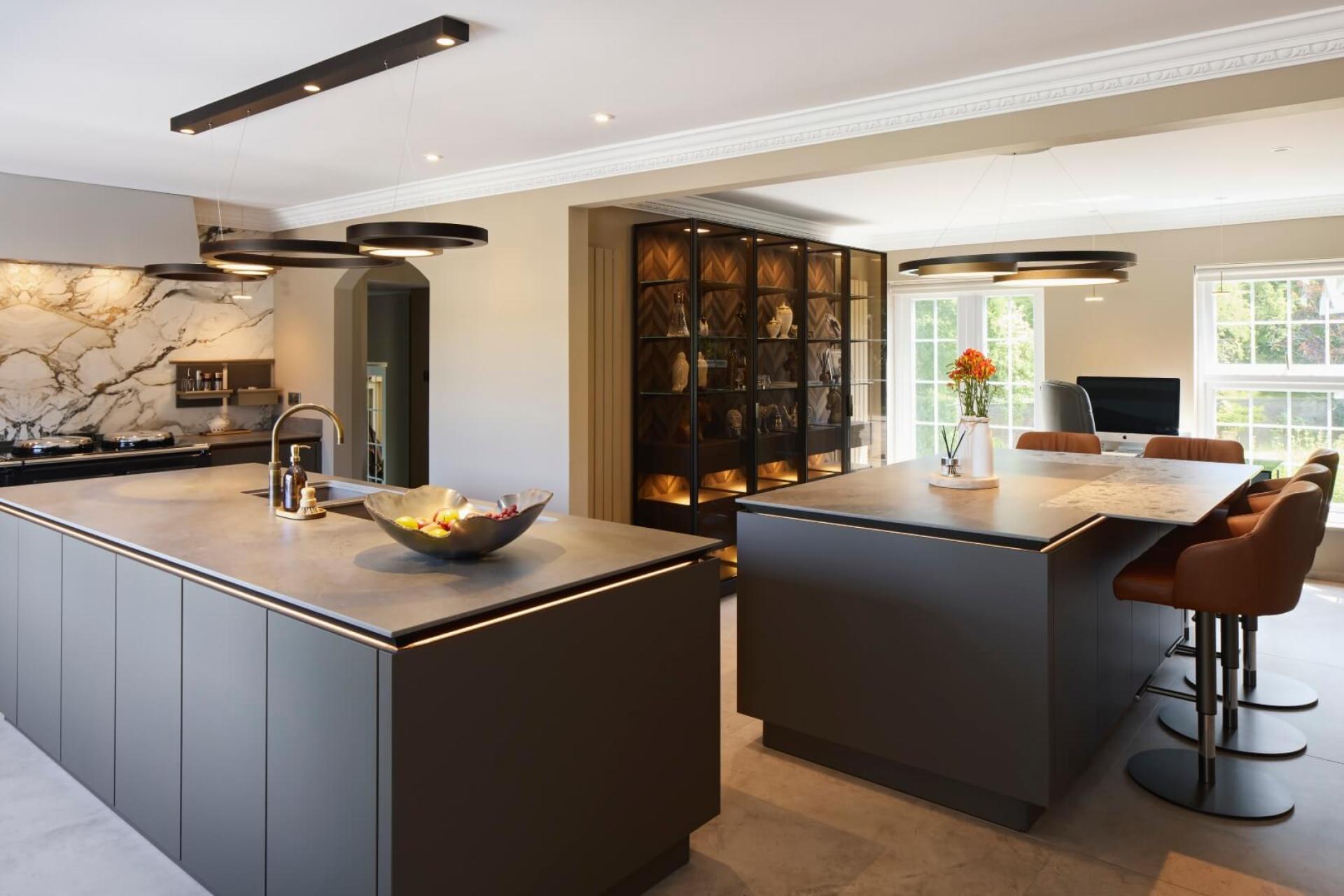 London Design Awards Winner - Sway Country Home Kitchen