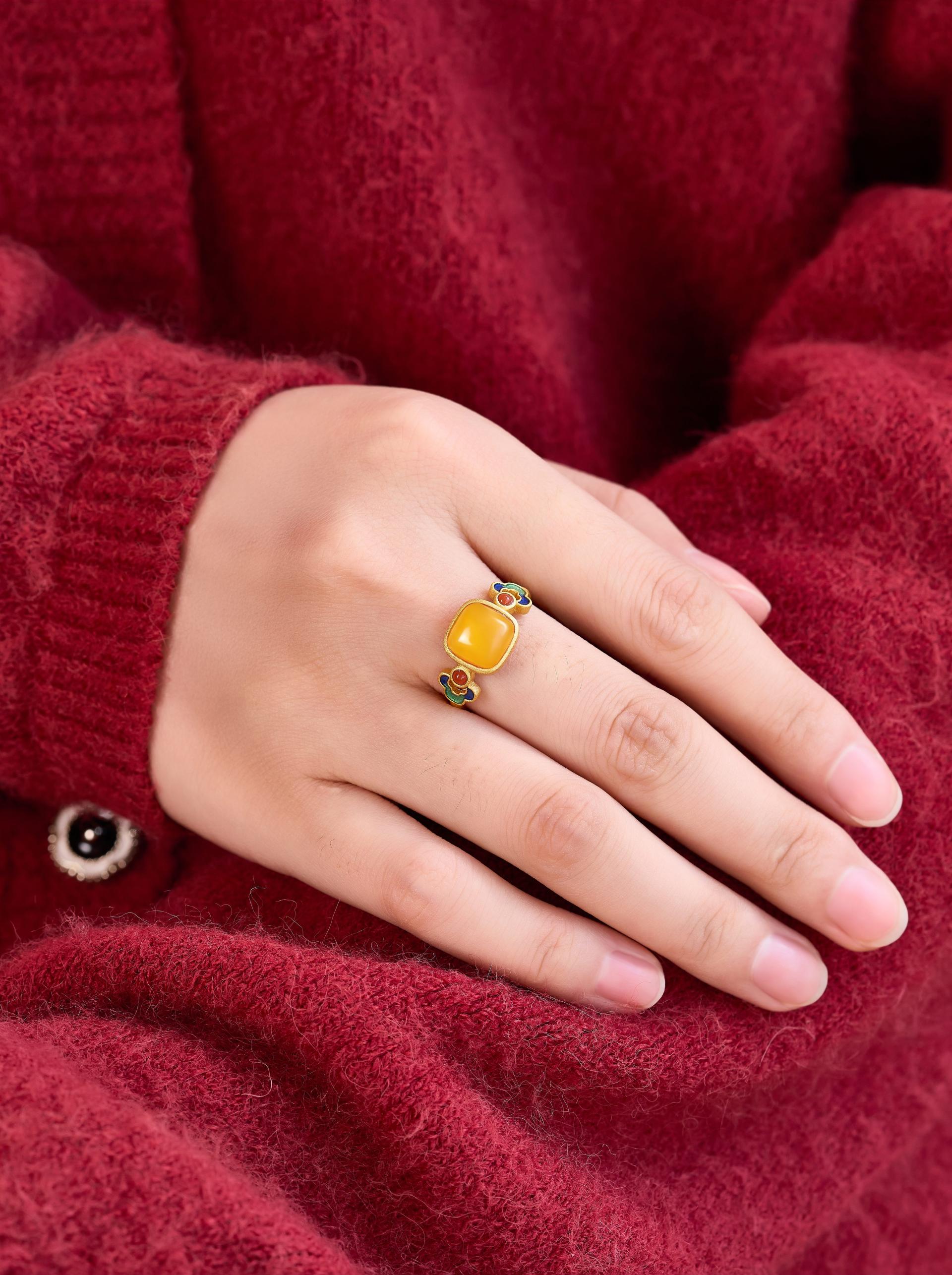 London Design Awards Winner - MiNi Amber Ring