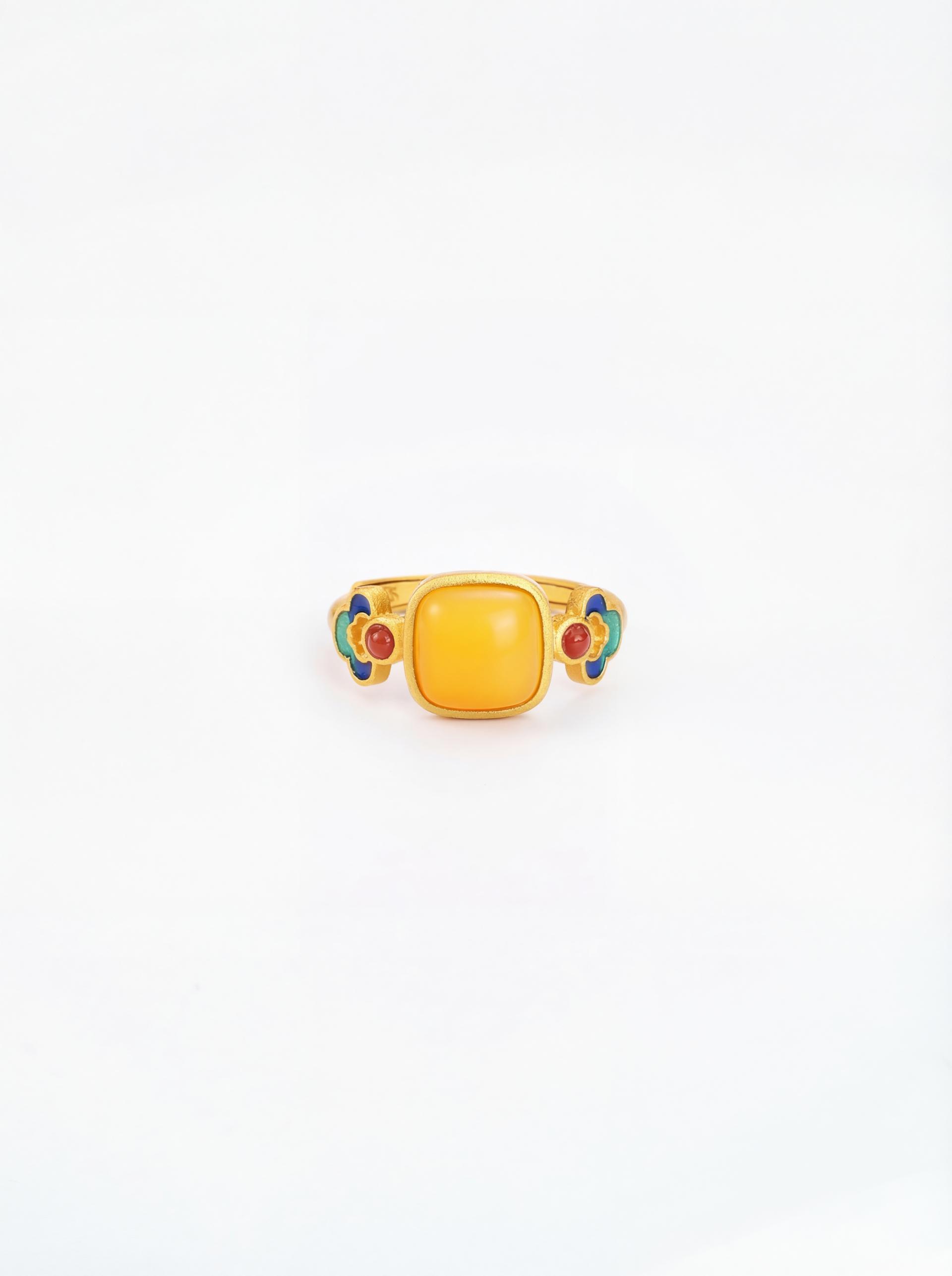 London Design Awards Winner - MiNi Amber Ring