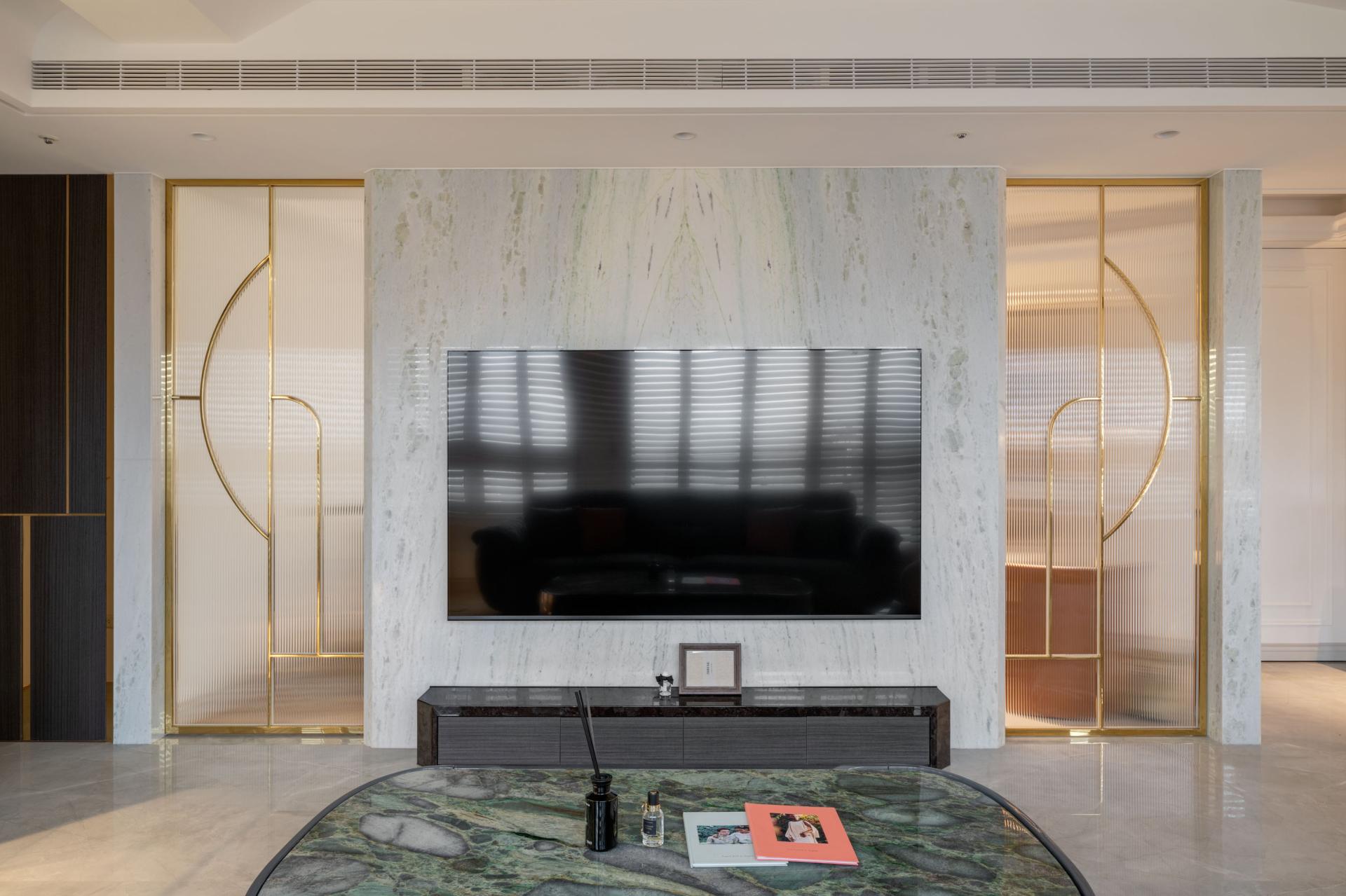 London Design Awards Winner - Radiant Elegance