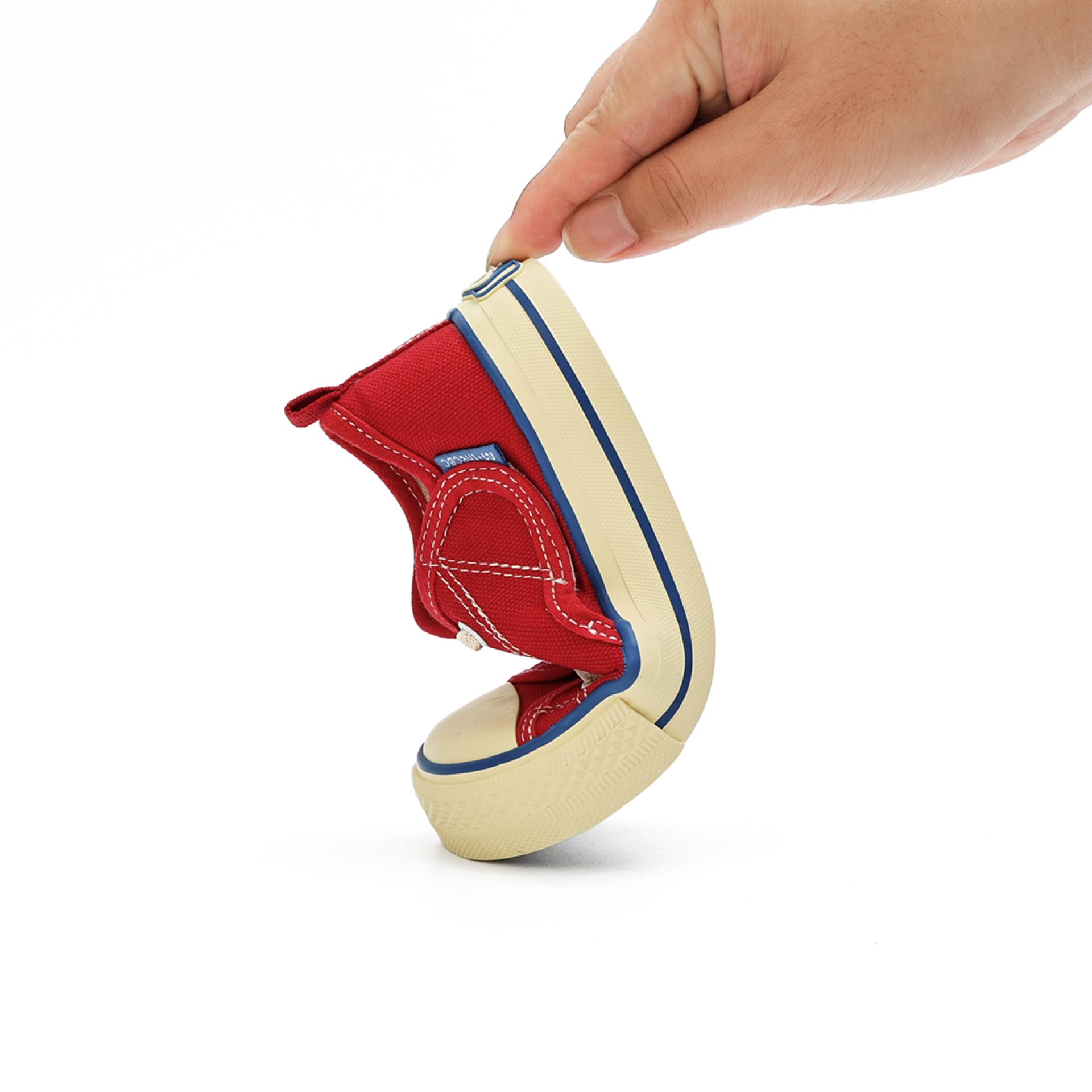 London Design Awards Winner - 5-Dimensional Professional Kids Skate Shoes