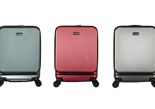 London Design Awards - Convenient opening travel case