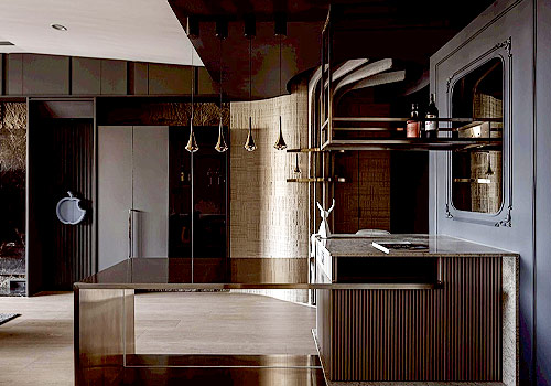 London Design Awards -  Queen of Black Snow