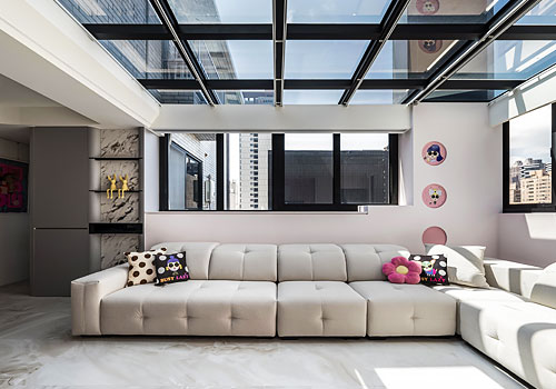 London Design Awards - Live in your color.