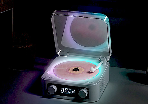 London Design Awards - RetroAudio Top-loading CD player