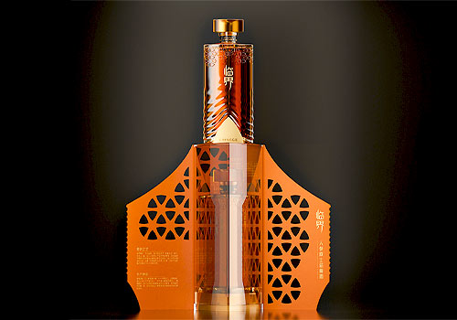 London Design Awards -  Limnage Ginseng Whisky Plum Wine