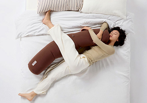 London Design Awards - NazzleNest FlowForm Pillow