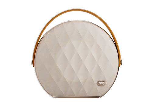 London Design Awards - Q20 High-Fidelity Wireless Speaker