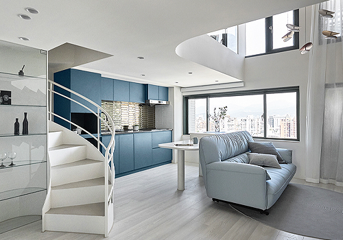 London Design Winner - Light House Design - Azure Resonance