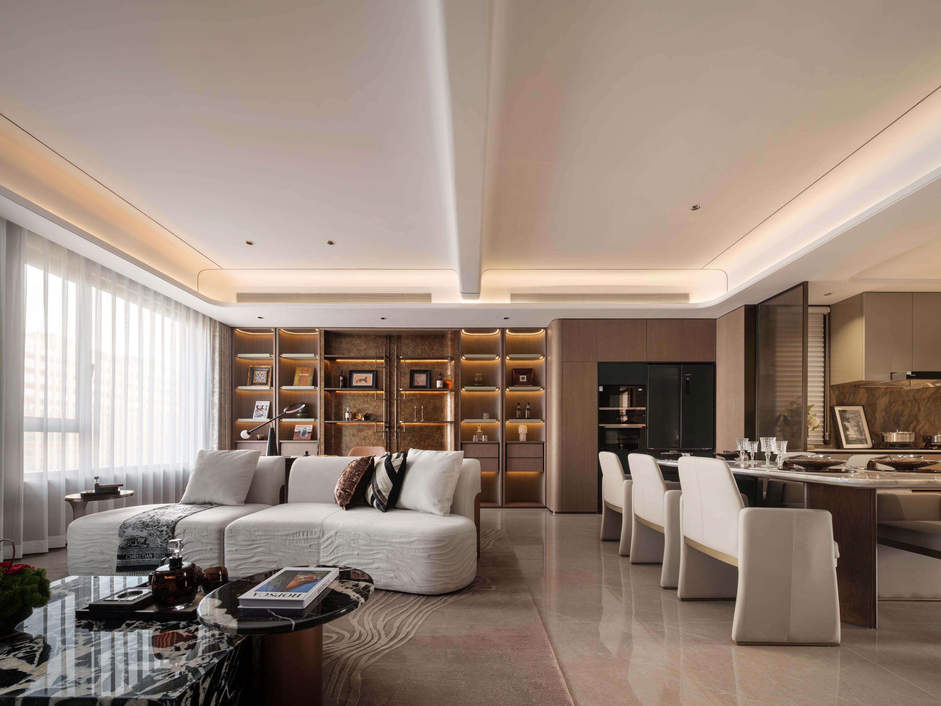 London Design Awards - Peak Of The World B3 Show Flat