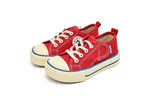 London Design Winner - Wenzhou Xiaoshaoheng Shoes and Clothing Co., Ltd - 5-Dimensional Professional Kids Skate Shoes